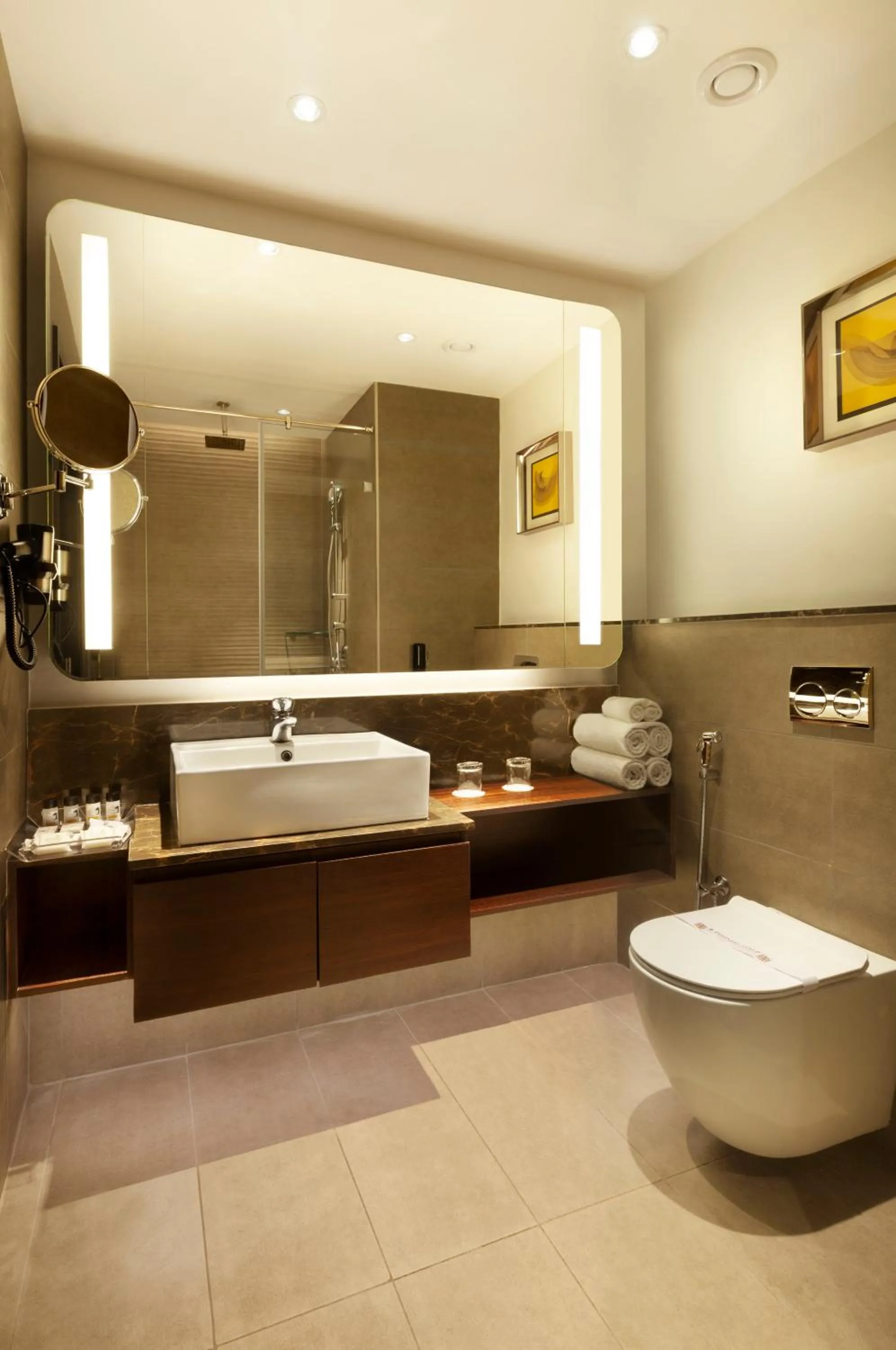 Bathroom in Cenneys Gateway - Pride of Salem