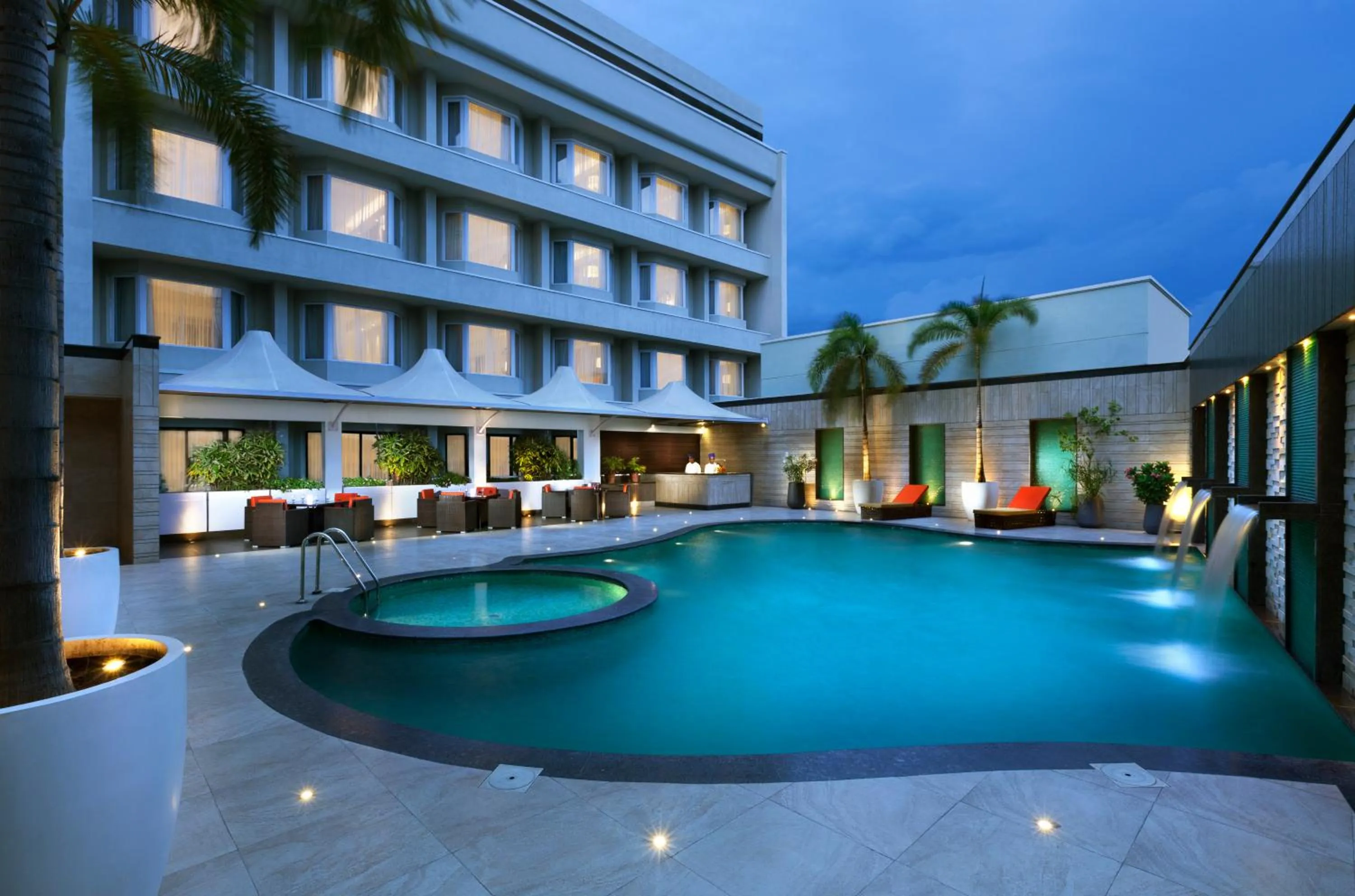 Swimming pool in Cenneys Gateway - Pride of Salem