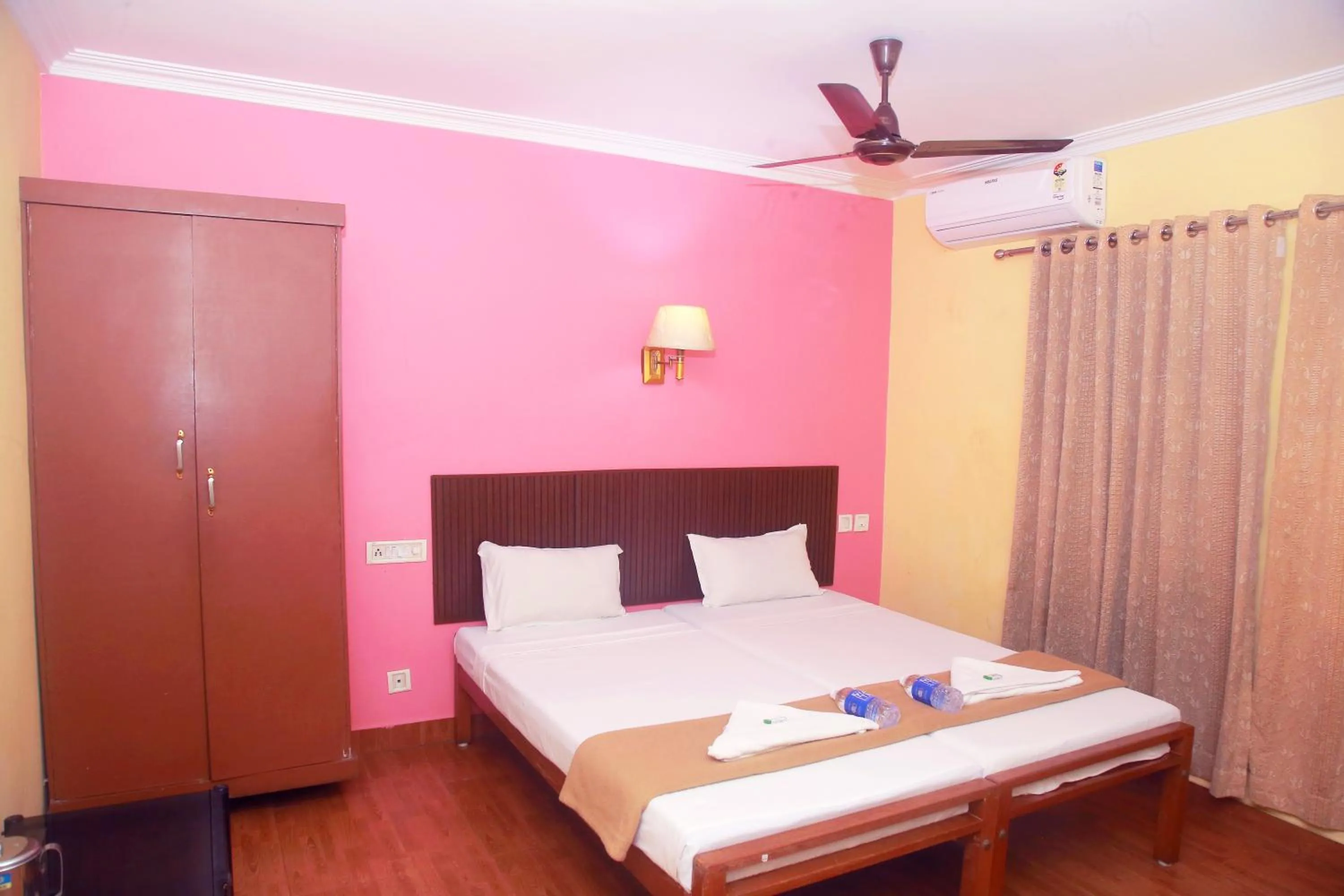 Bed in Hotel Srinivas