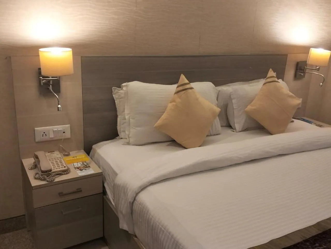 Bed in Days Hotel By Wyndham Neemrana