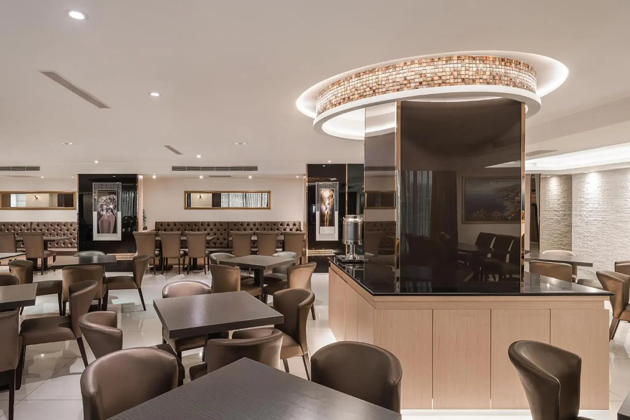 Restaurant/places to eat in Hotel Yoshi Restaurant/places to eat in Hotel Yoshi