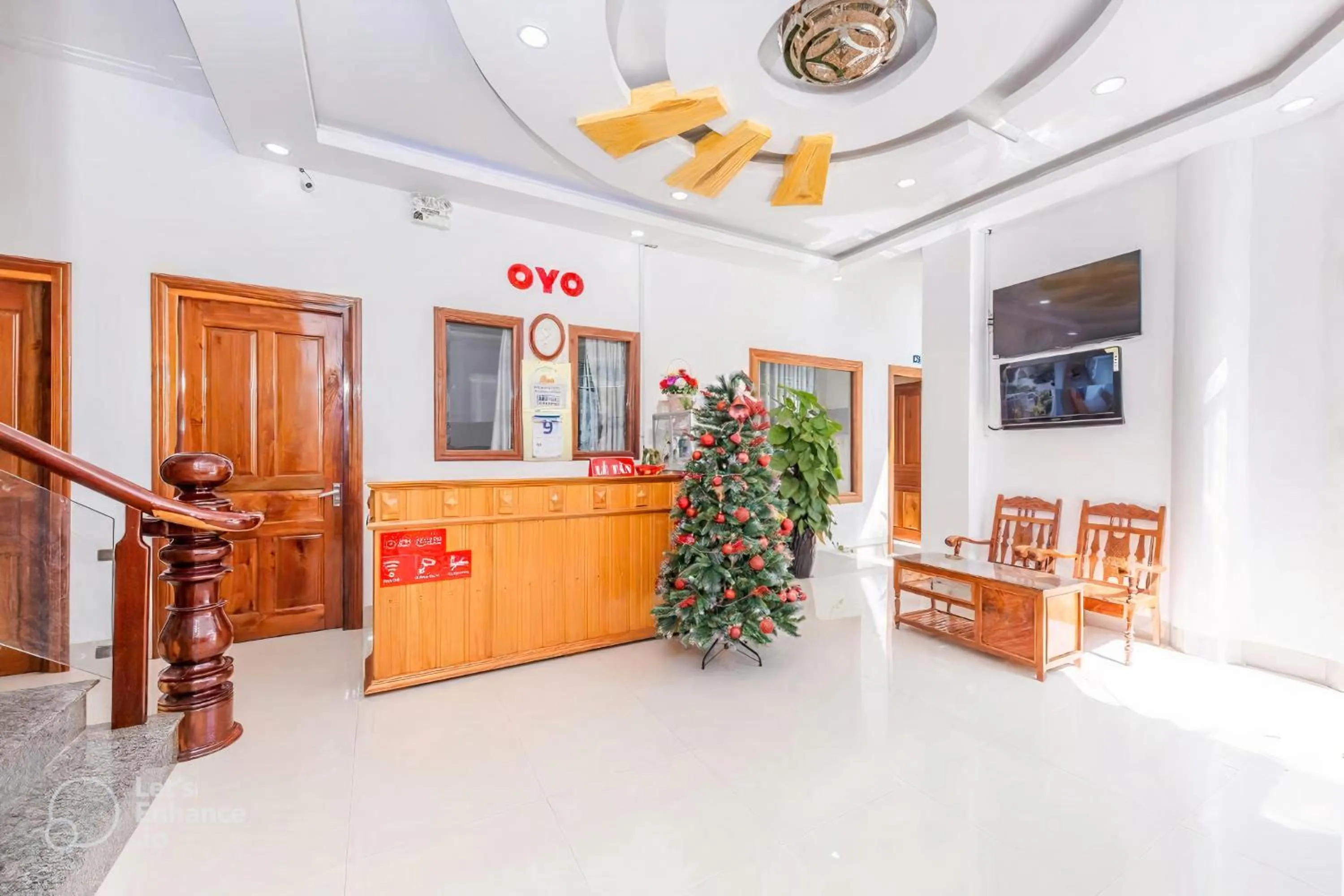 Communal lounge/ TV room in Hải Phát Hotel