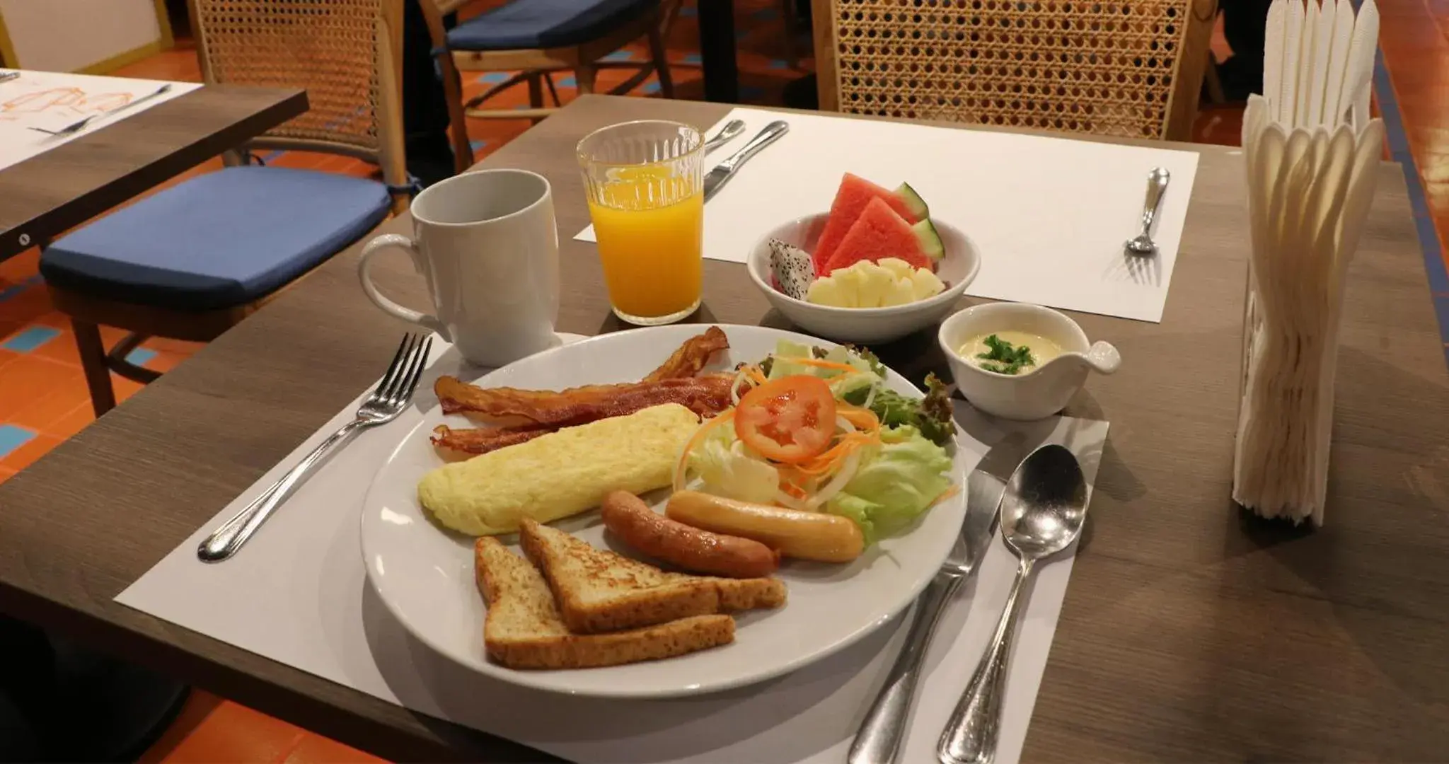 Restaurant/places to eat in Journeyhub Sukhumvit 26, Bangkok - Formerly St James Hotel Restaurant/places to eat in Journeyhub Sukhumvit 26, Bangkok - Formerly St James Hotel