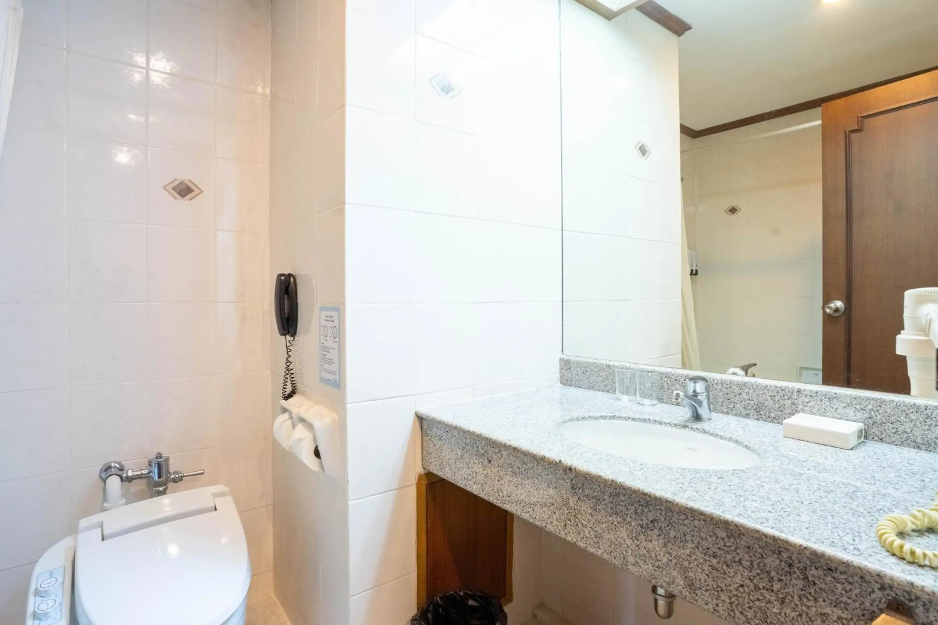 Bathroom in Journeyhub Sukhumvit 26, Bangkok - Formerly St James Hotel Bathroom in Journeyhub Sukhumvit 26, Bangkok - Formerly St James Hotel