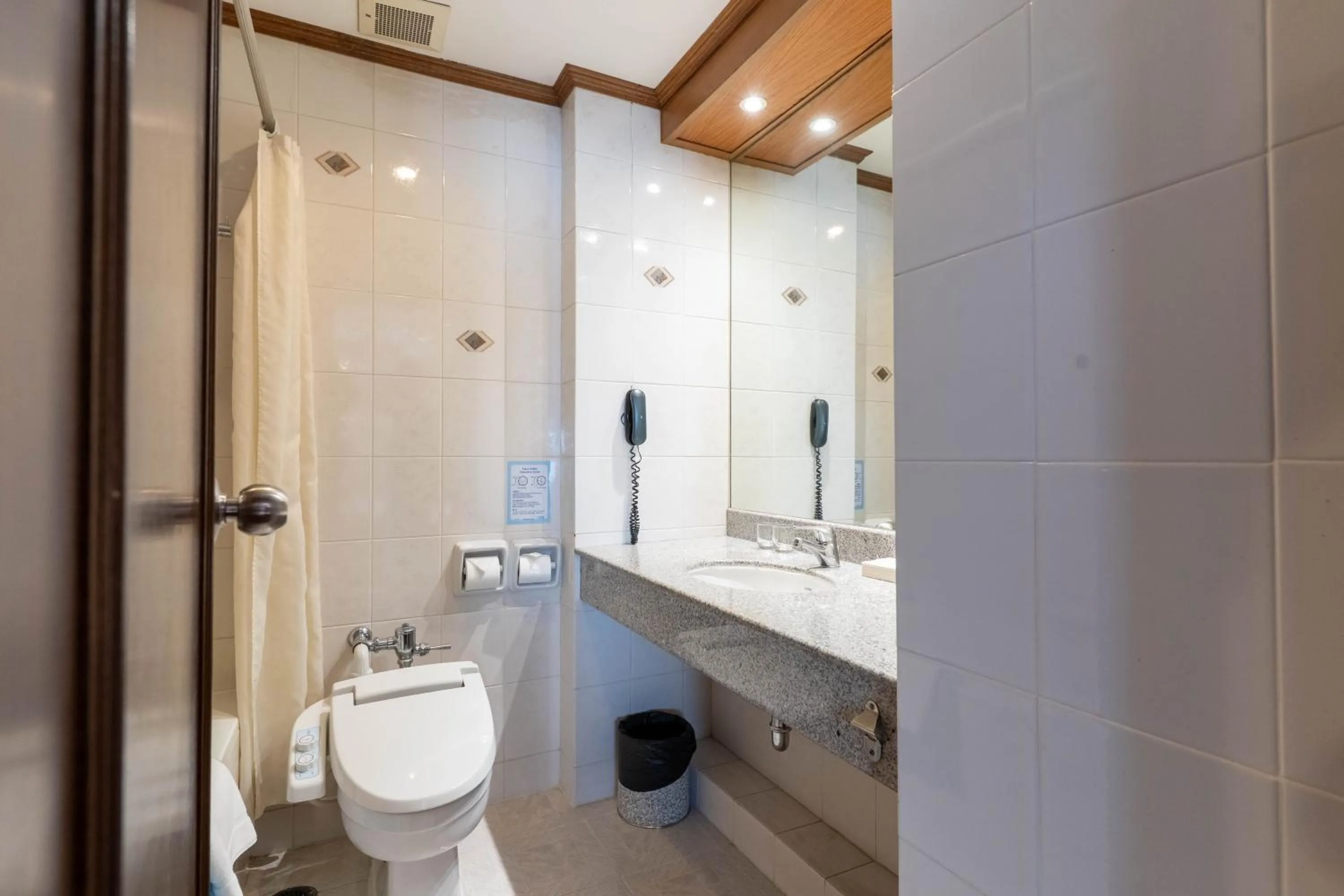 Bathroom in Journeyhub Sukhumvit 26, Bangkok - Formerly St James Hotel