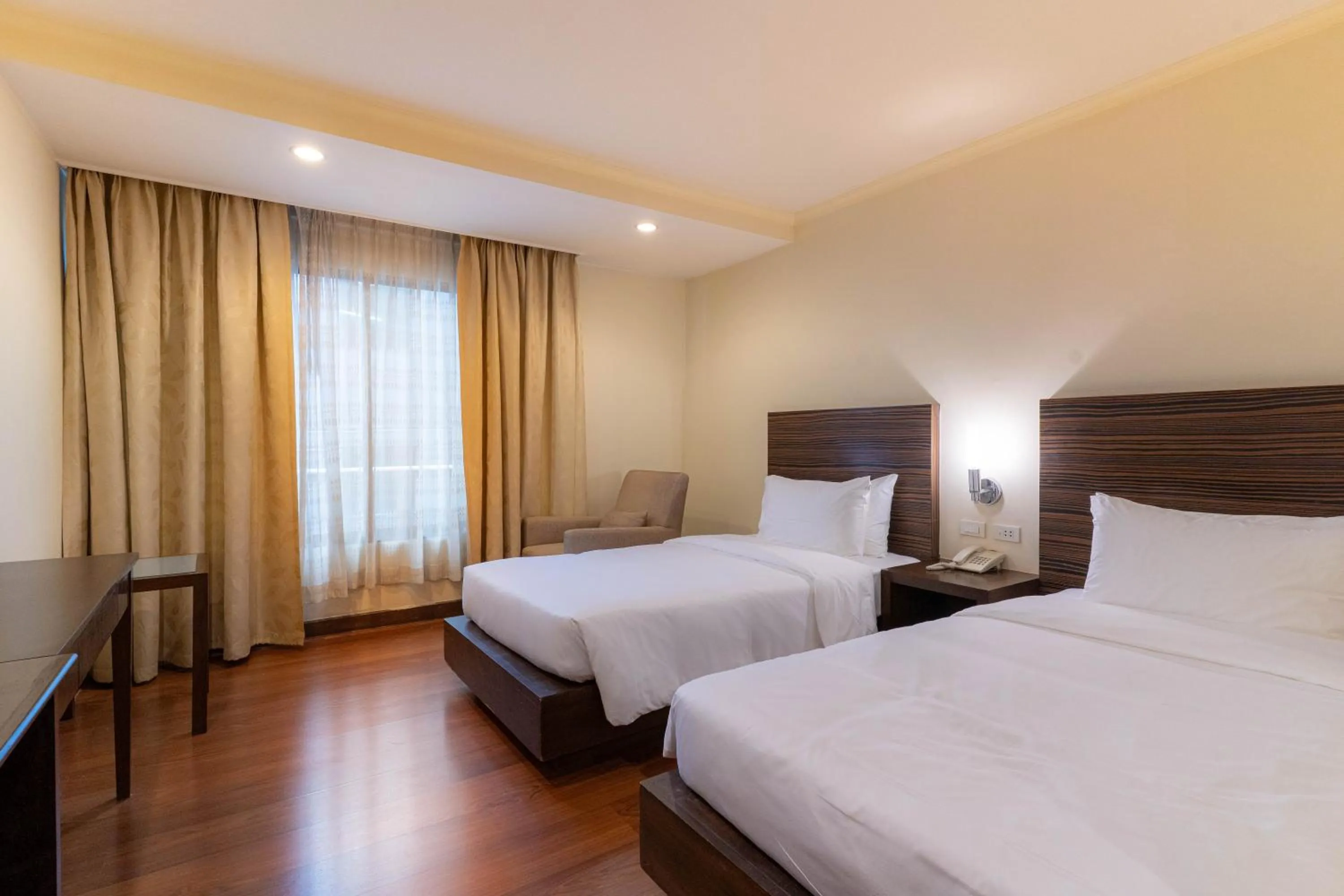 Bed in Journeyhub Sukhumvit 26, Bangkok - Formerly St James Hotel