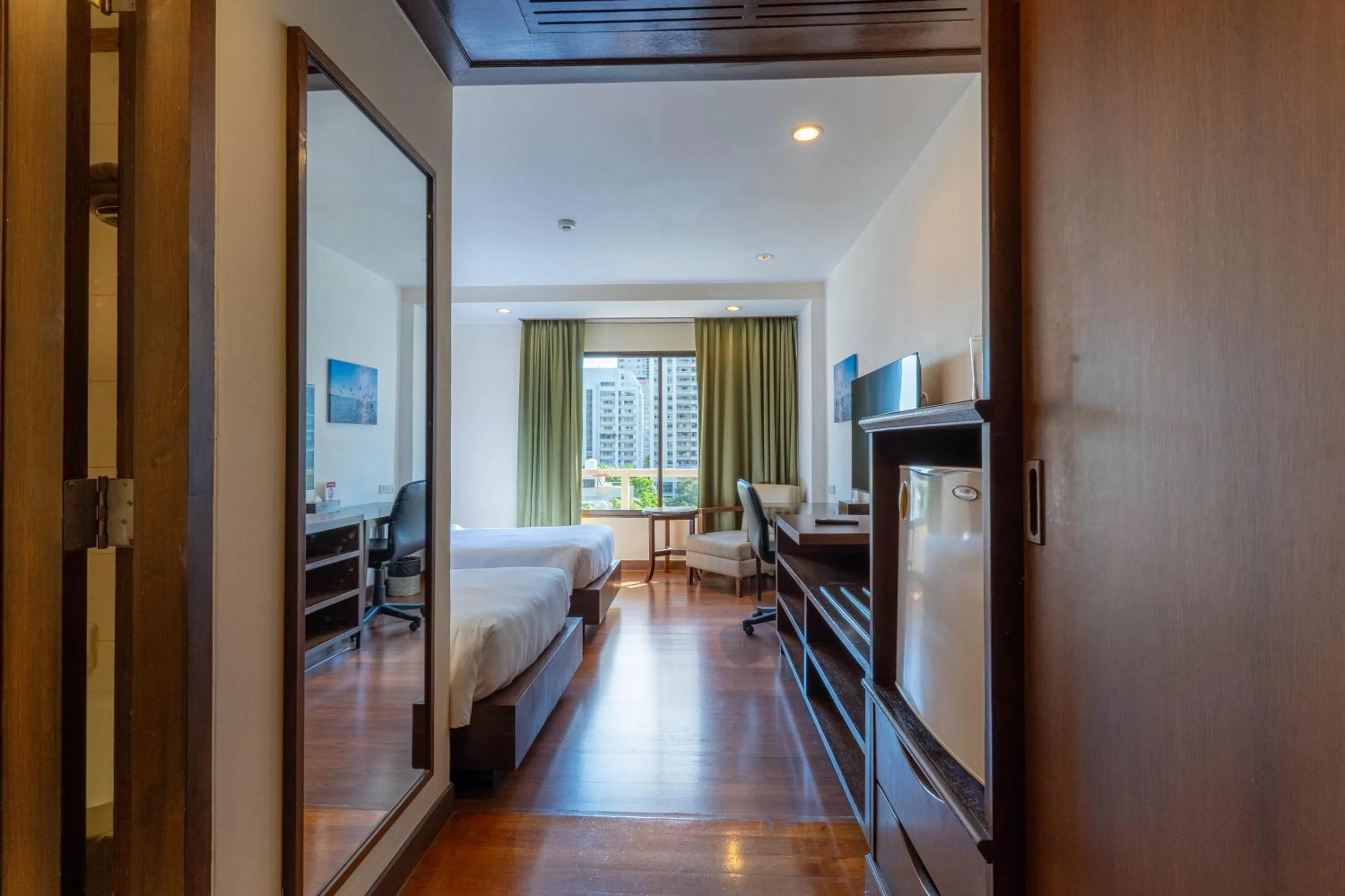 Bed in Journeyhub Sukhumvit 26, Bangkok - Formerly St James Hotel