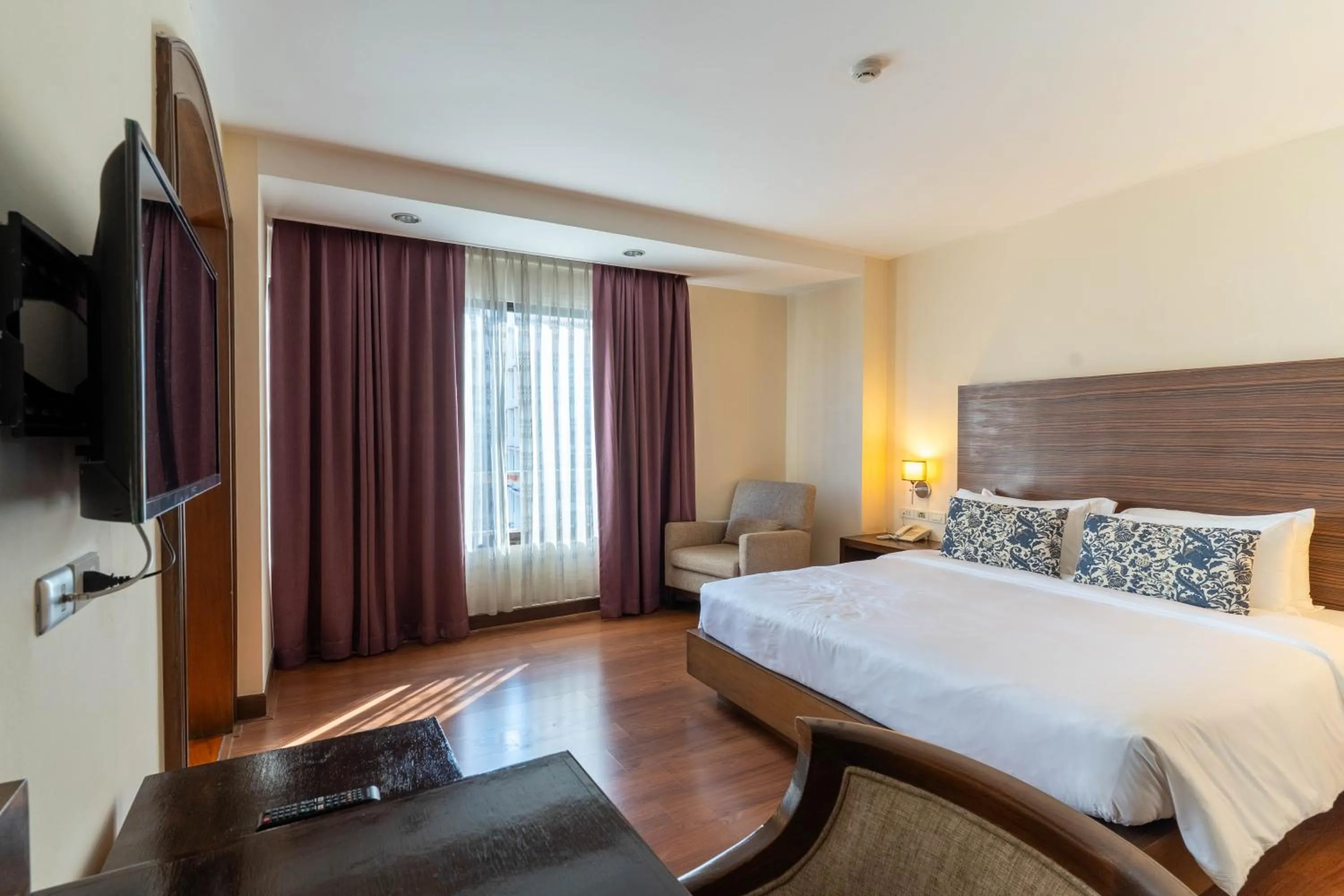 Bed in Journeyhub Sukhumvit 26, Bangkok - Formerly St James Hotel