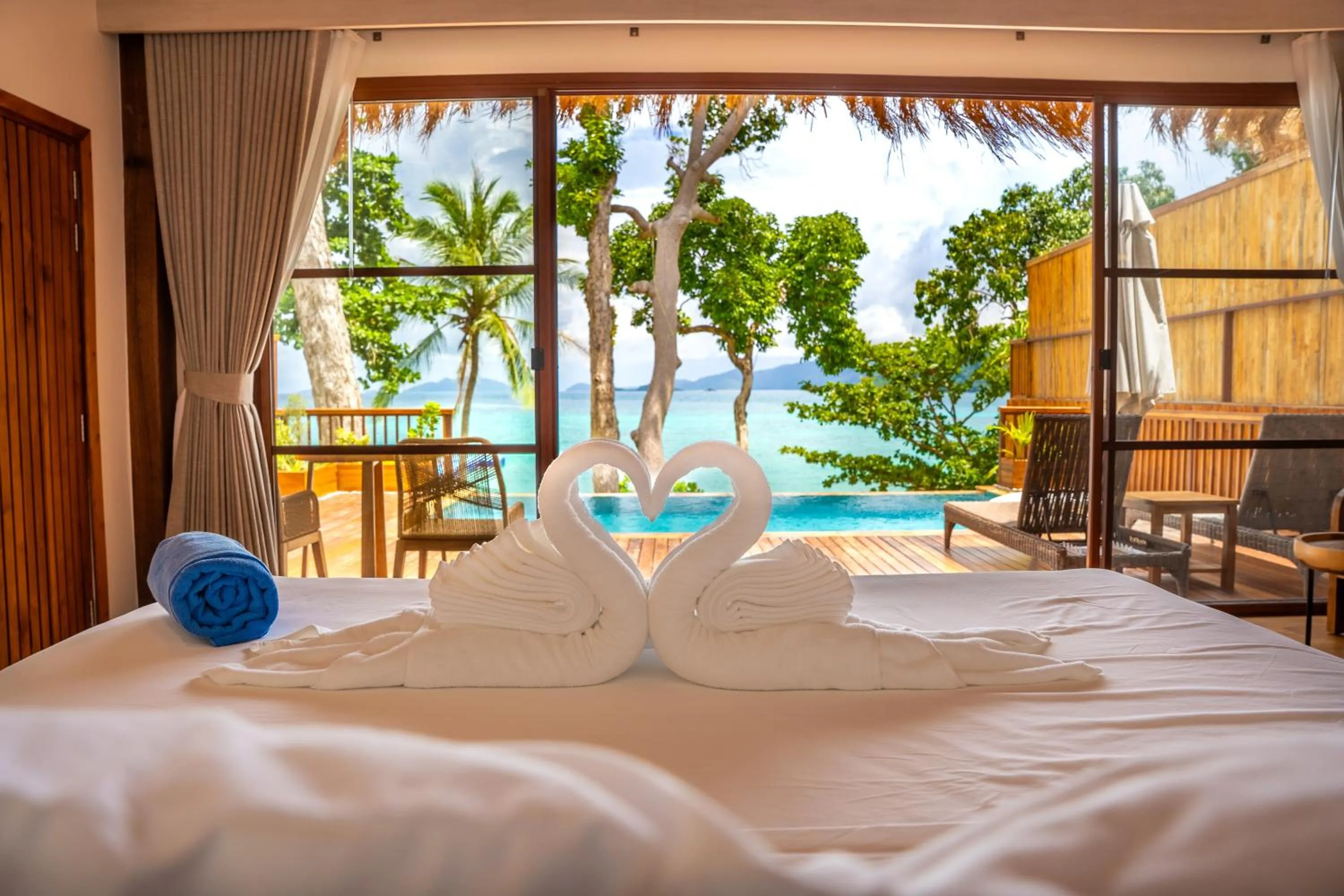 Villa with Private Pool in Ten Moons Sunset Villas