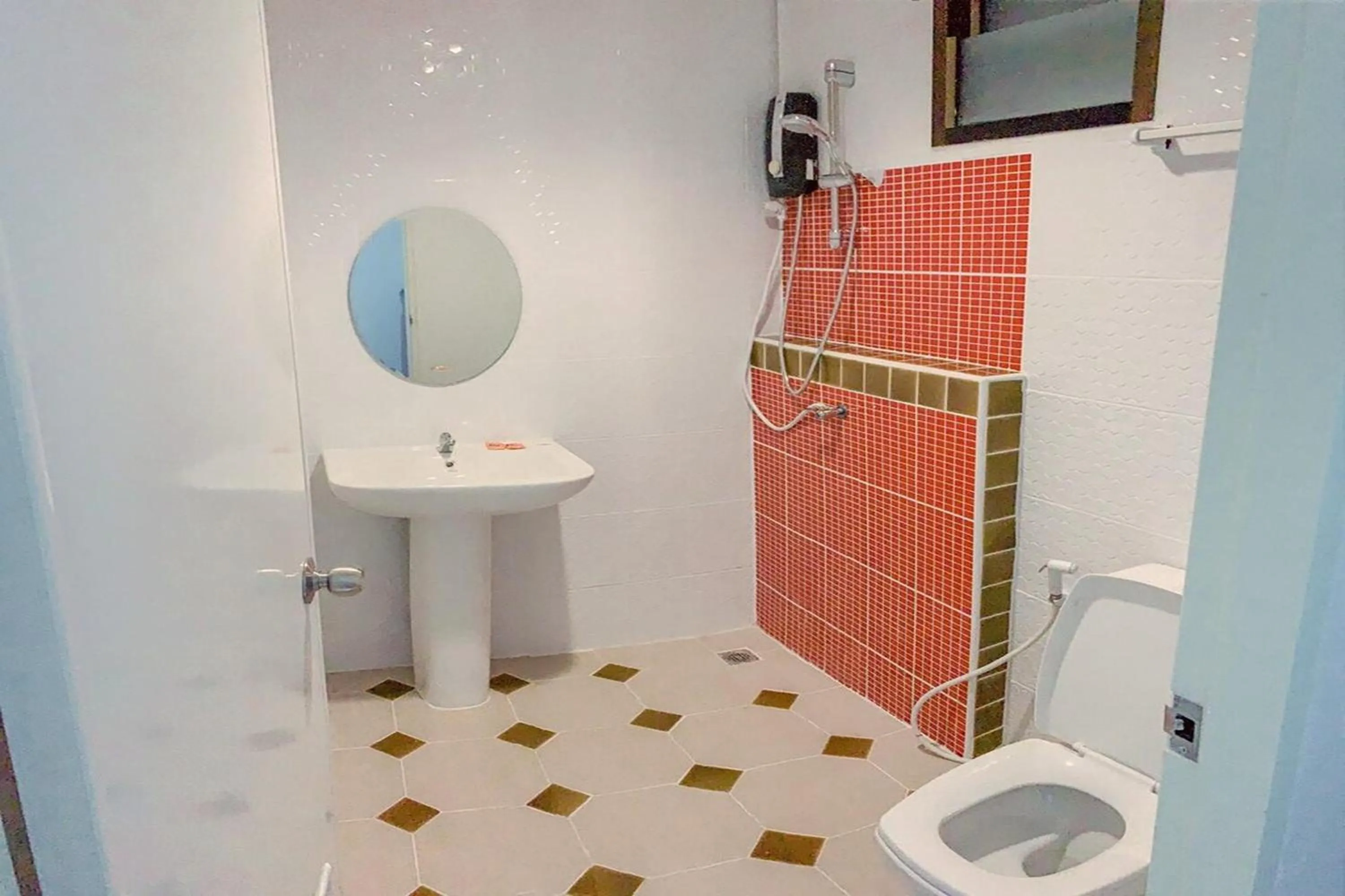 Bathroom in Pai Tawan Resort Hotel - Pet friendly