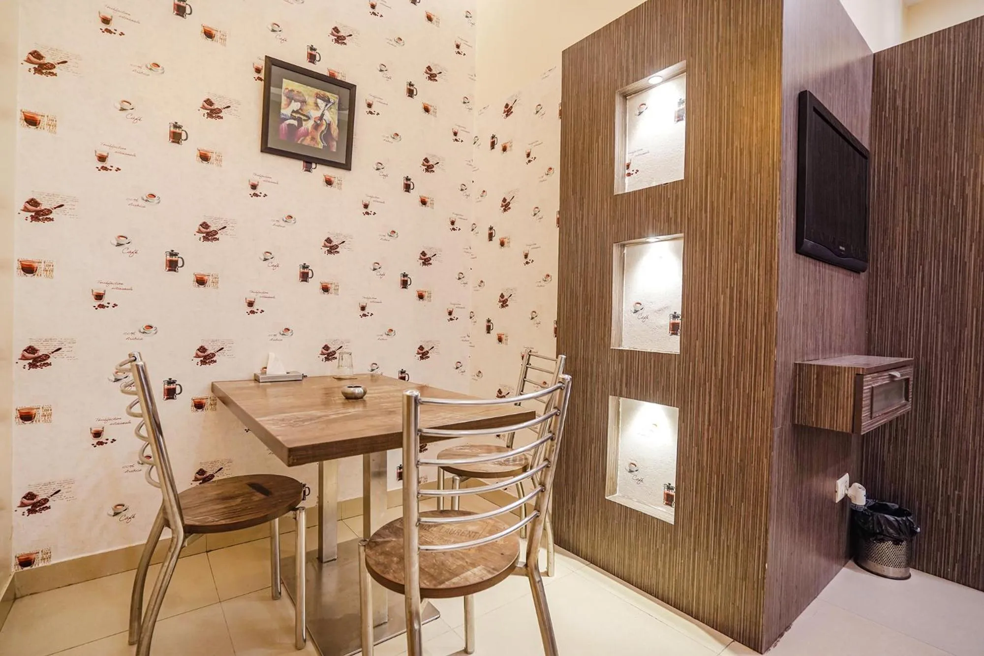 Dining area in FabHotel Rivlet Premium - Nr Jama Masjid and Red Fort