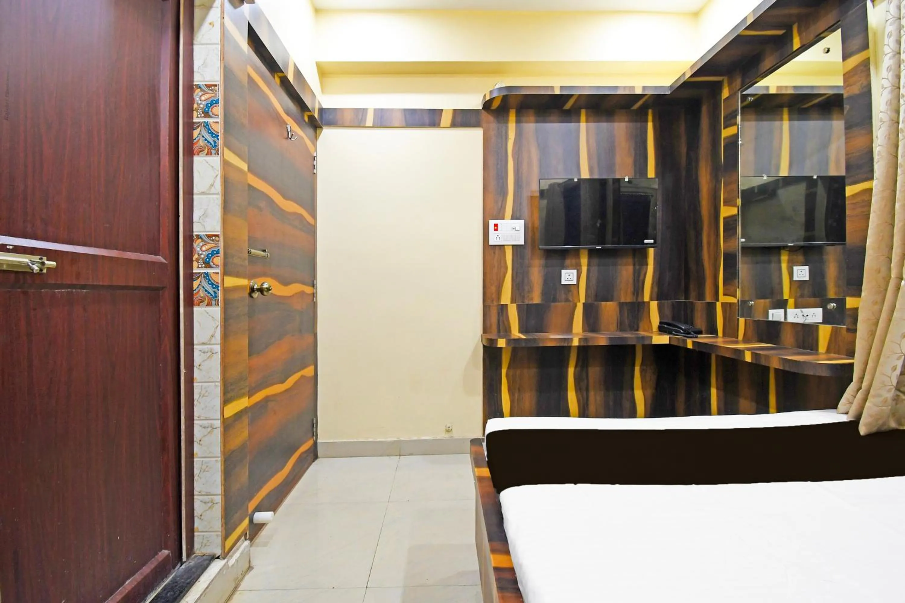 Lobby or reception, Bed in Hotel O Atithi Restro And Cafe