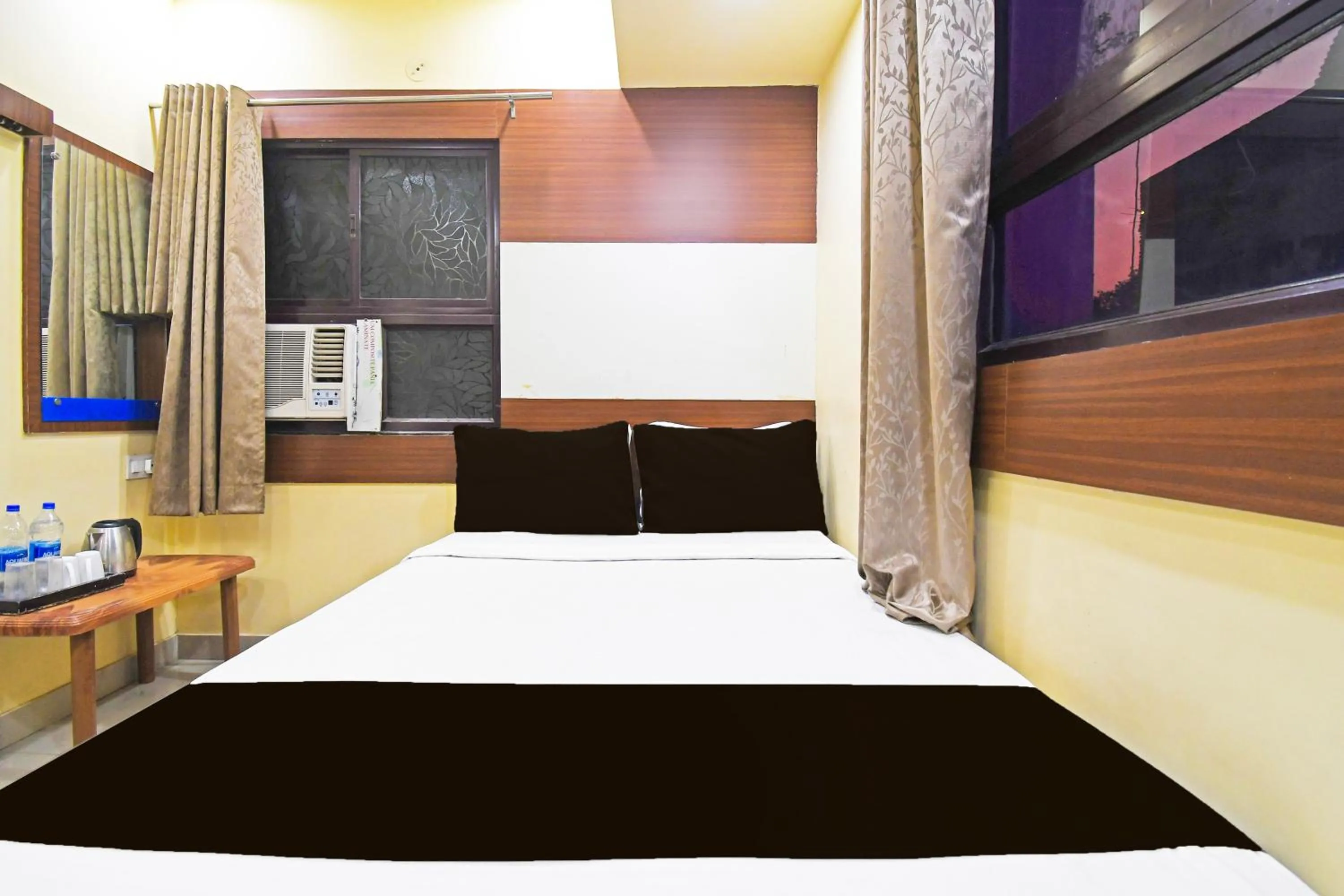 Bedroom, Bed in Hotel O Atithi Restro And Cafe