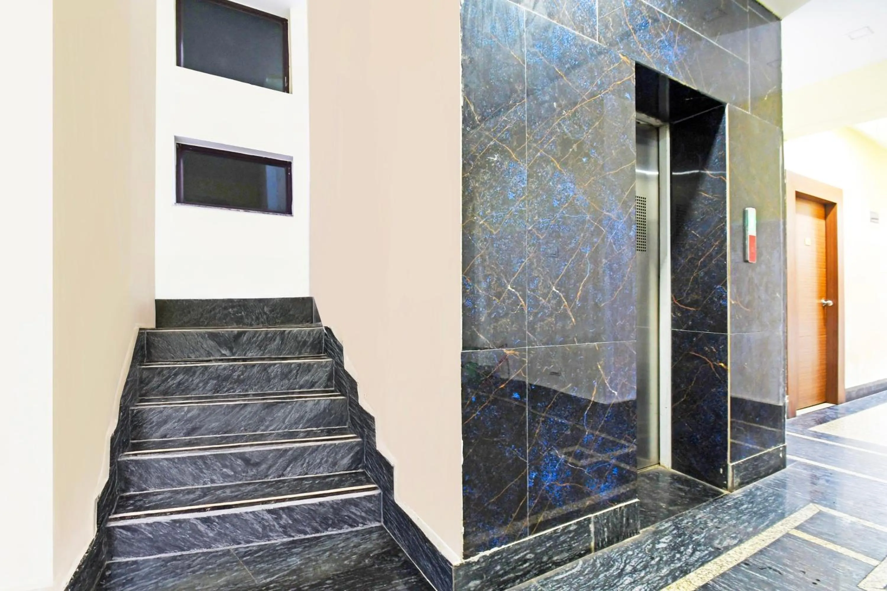 Lobby or reception in Hotel O Atithi Restro And Cafe