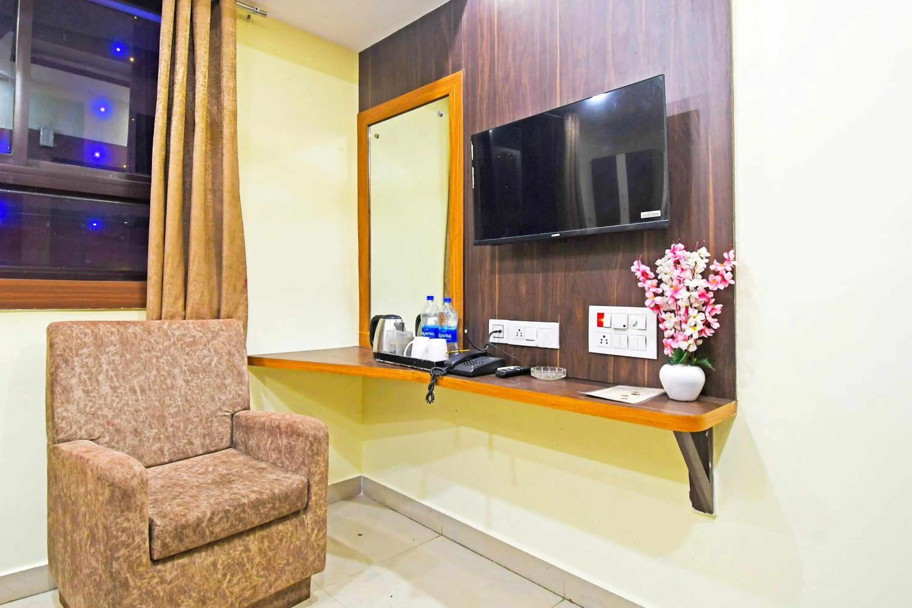 Bedroom in Hotel O Atithi Restro And Cafe