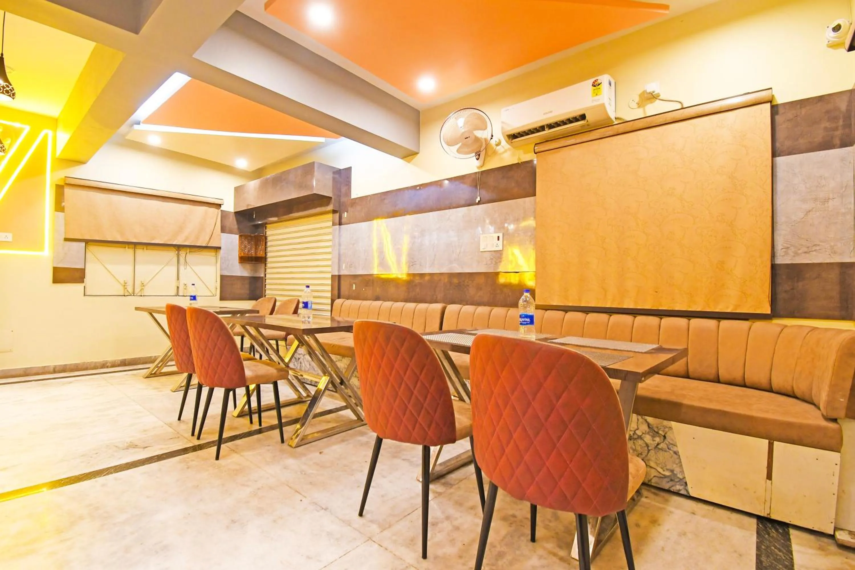 Lobby or reception in Hotel O Atithi Restro And Cafe