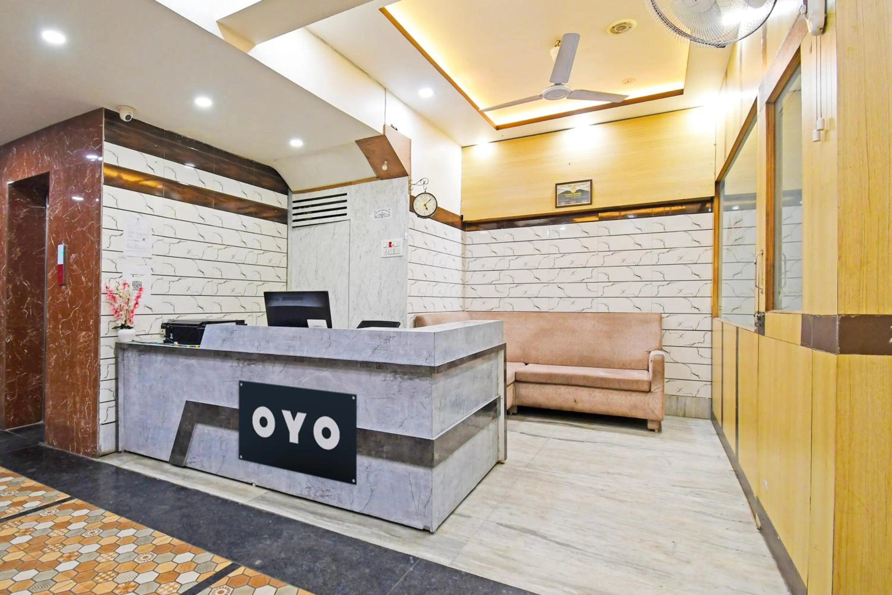 Lobby or reception in Hotel O Atithi Restro And Cafe