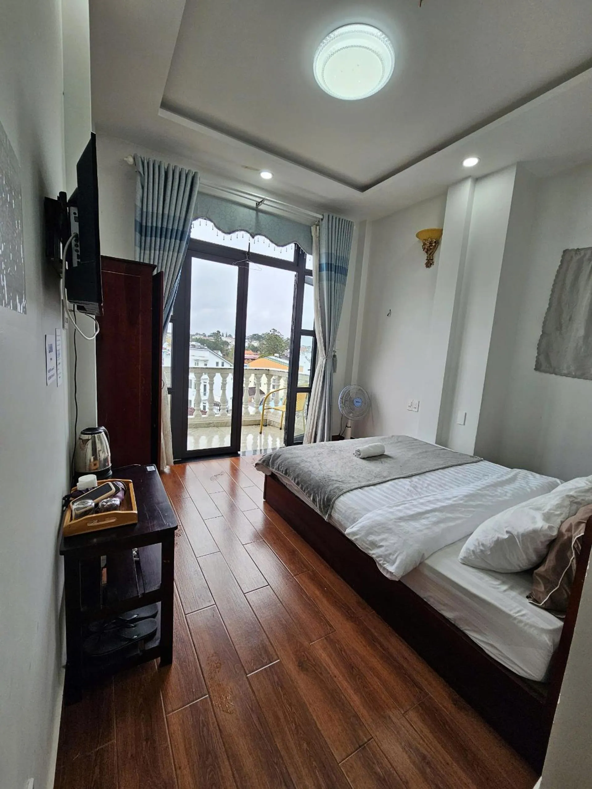 Communal lounge/ TV room, Bed in Lana Home ĐàLạt