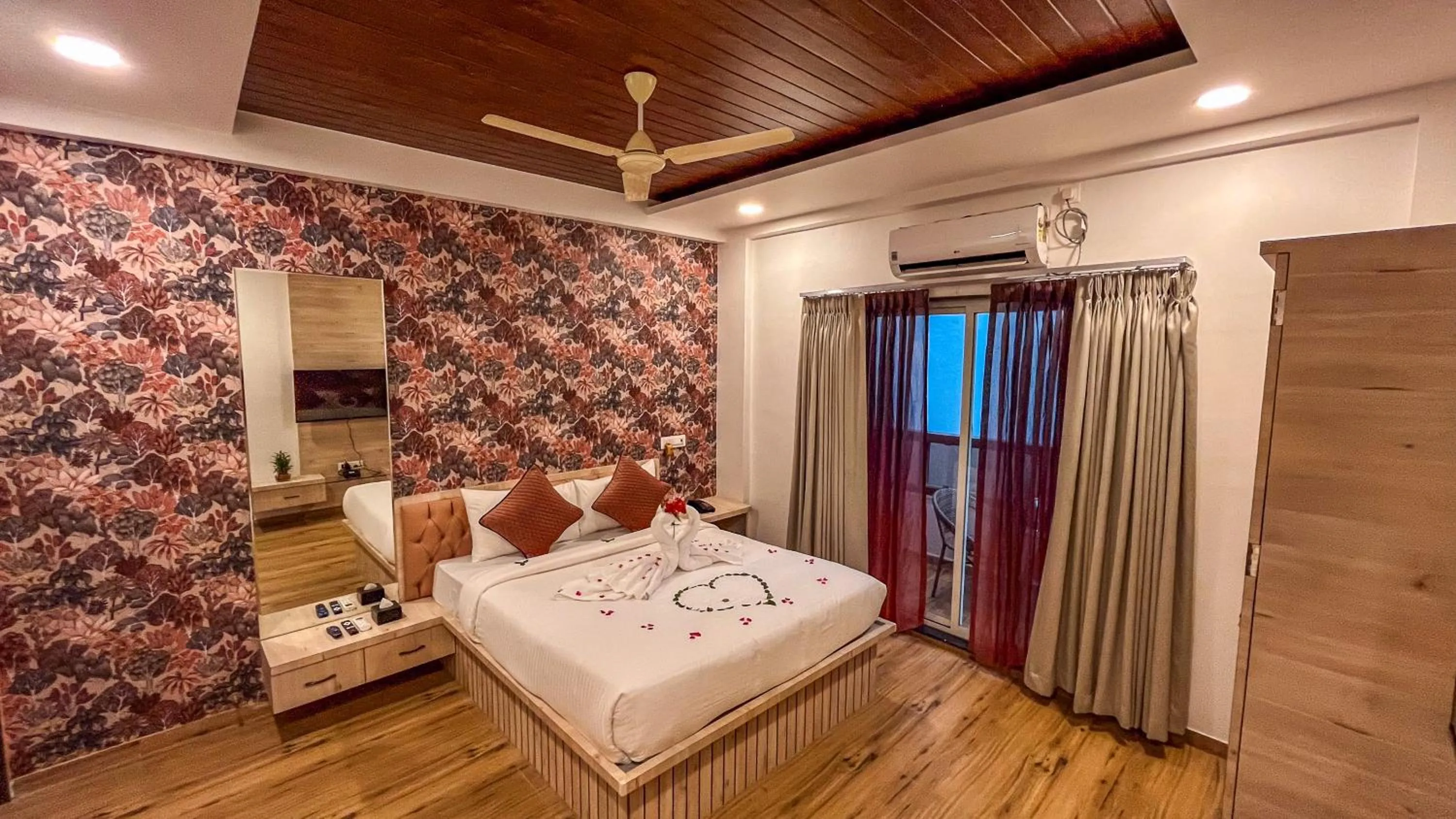 Photo of the whole room, Bed in Regenta Bharti Amusement & Adventure Resort Pune, Urulikanchan