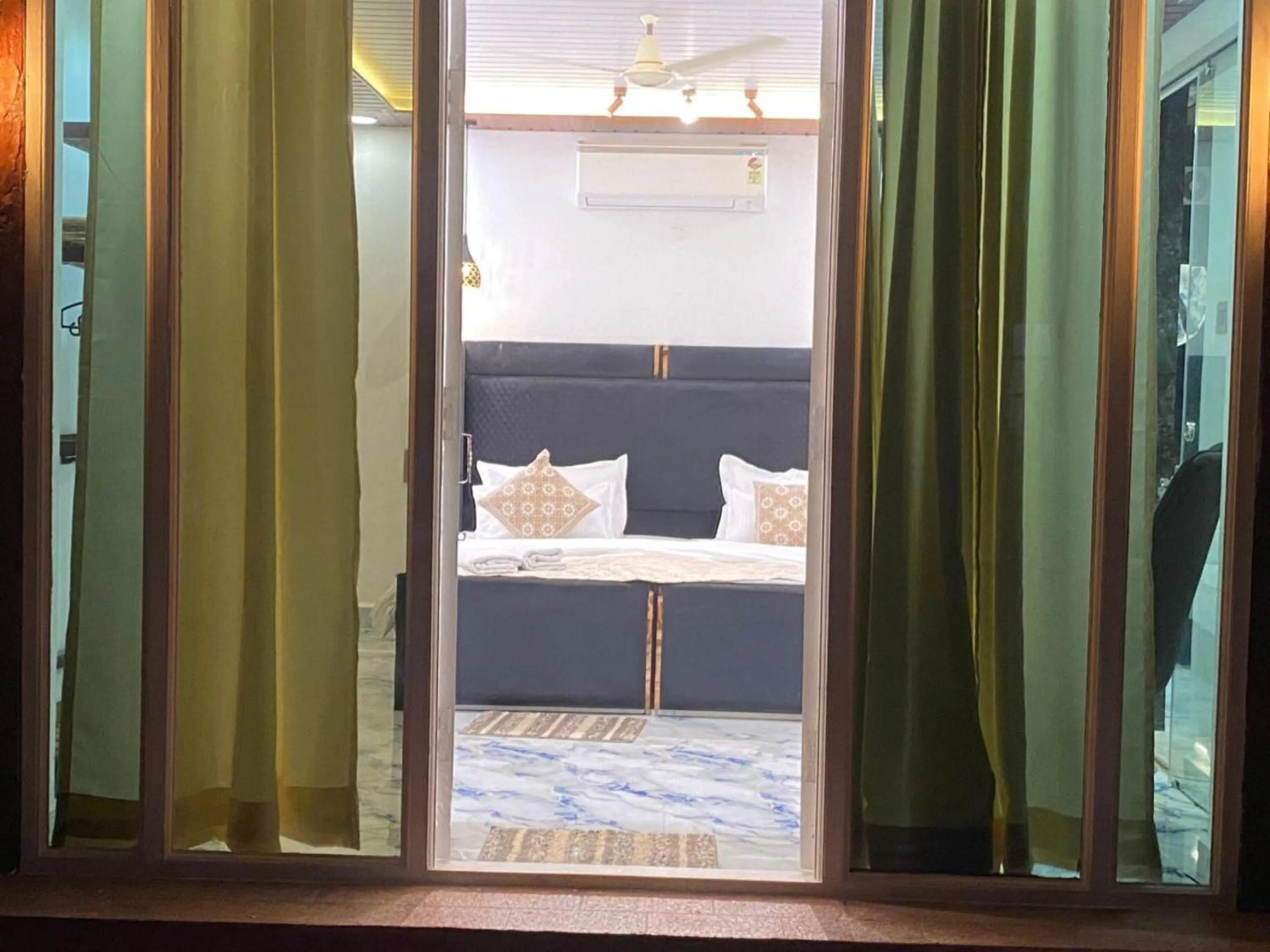 Bedroom, Bed in The Charming Nights