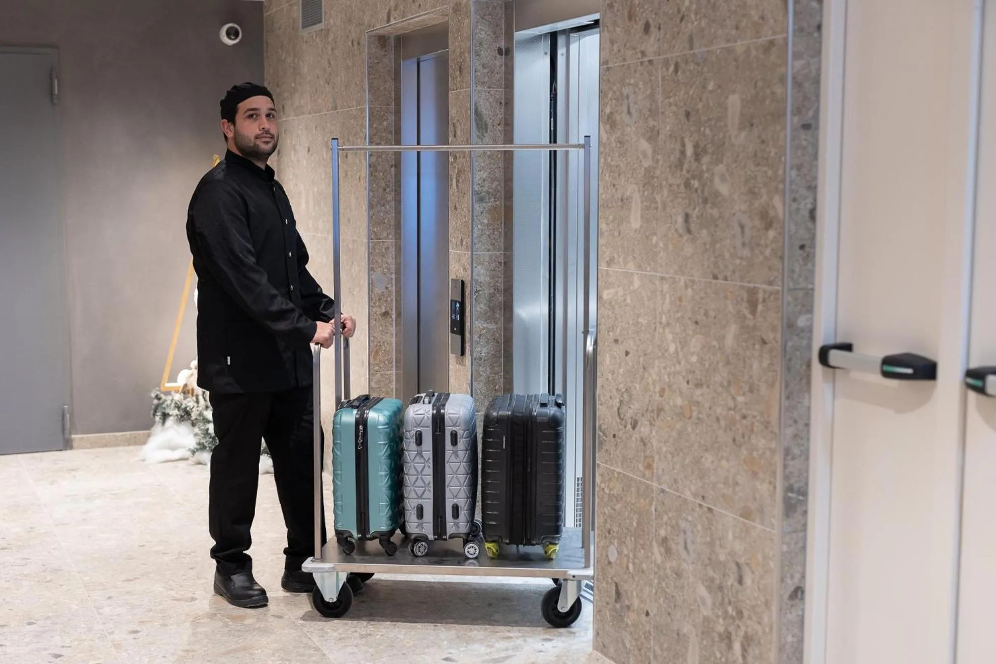 Lobby or reception in Riserva Bianca Limone Hotel & SPA
