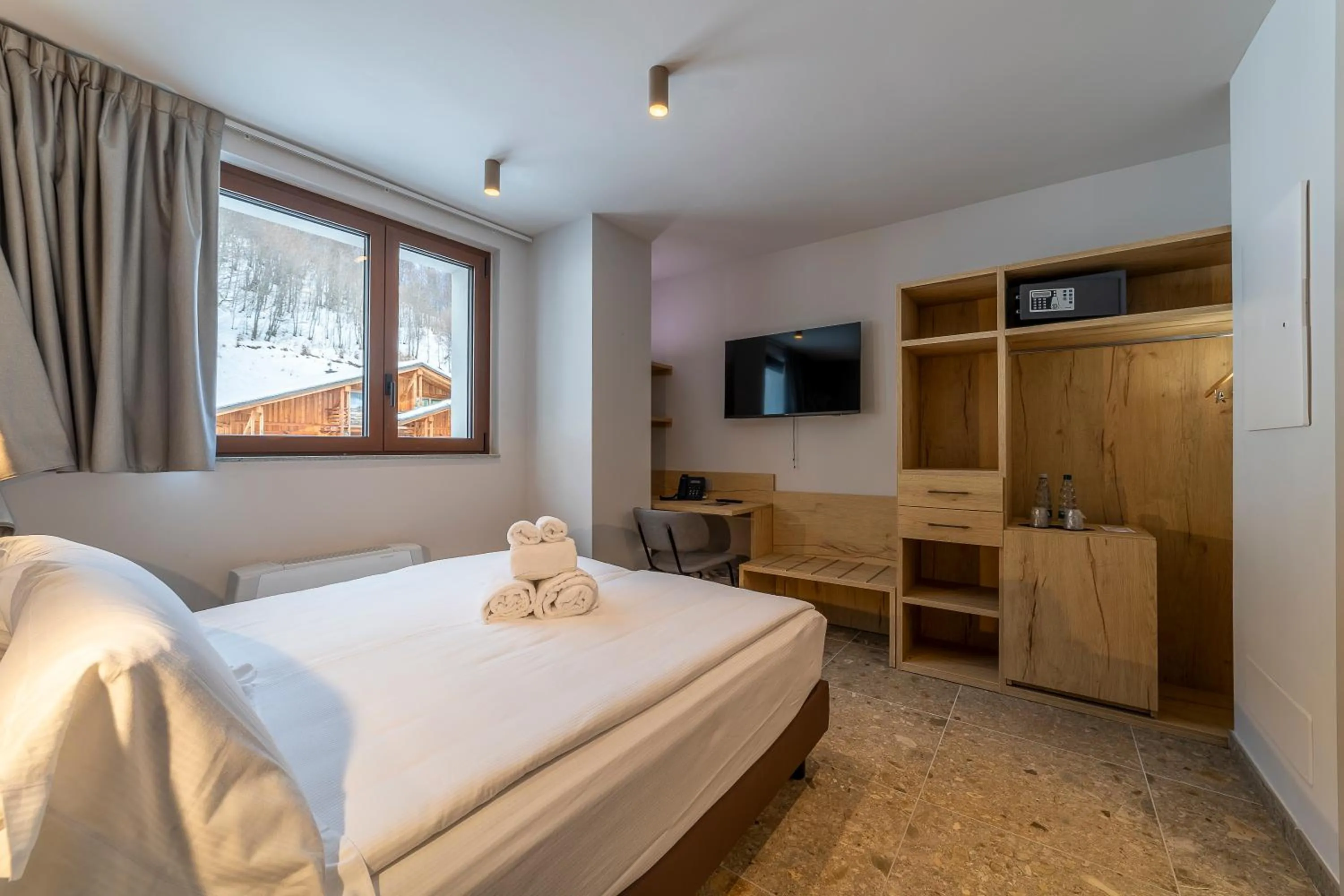 Mountain view, Bed in Riserva Bianca Limone Hotel & SPA