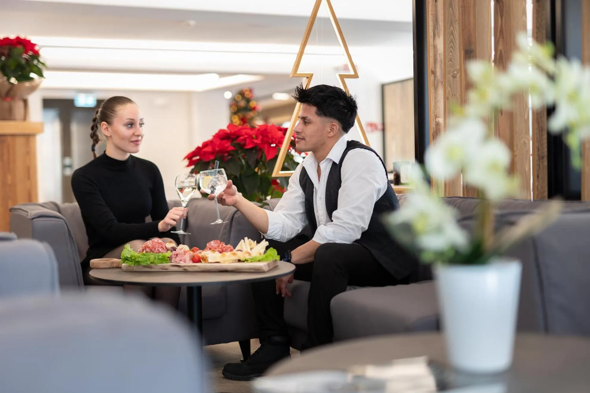 Lounge or bar in Riserva Bianca Limone Hotel & SPA