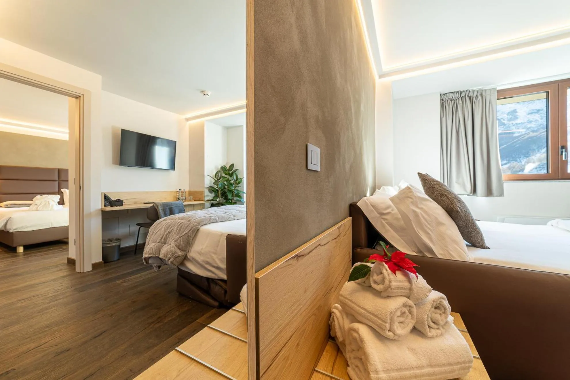 Photo of the whole room, Bed in Riserva Bianca Limone Hotel & SPA