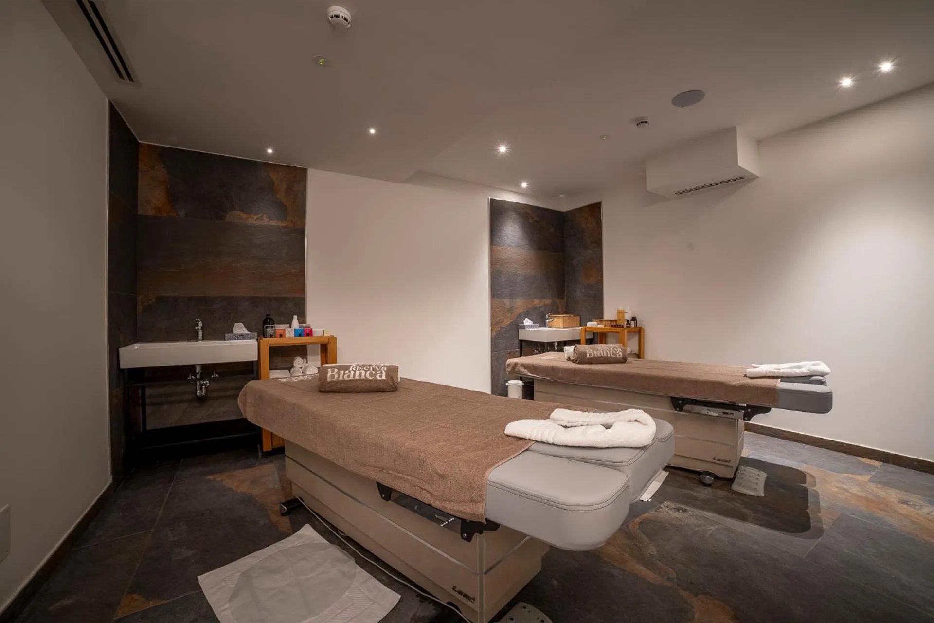 Massage in Riserva Bianca Limone Hotel & SPA