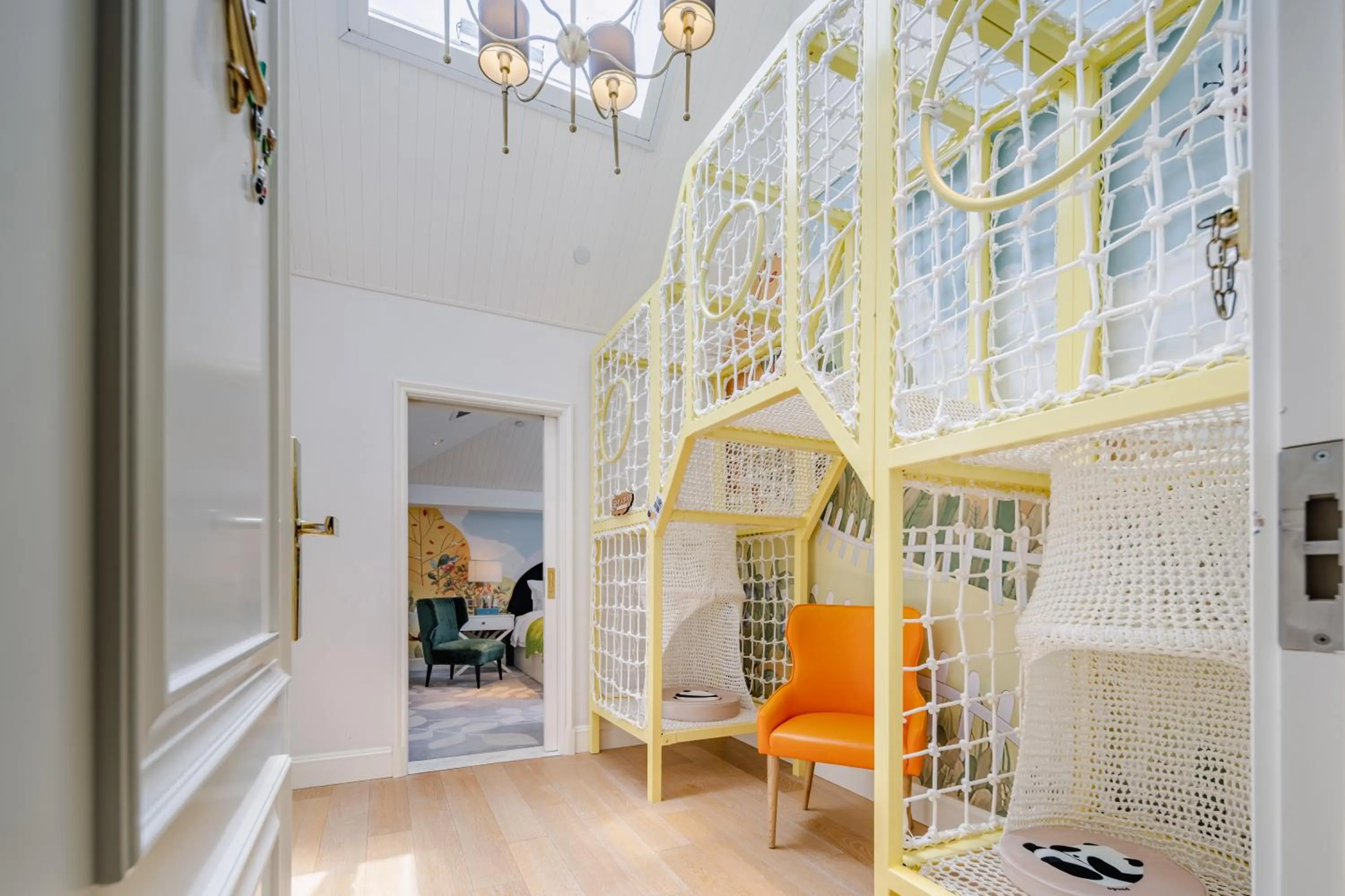 Photo of the whole room, Bed in NARADA Resort Shanghai Hotel Disney Store