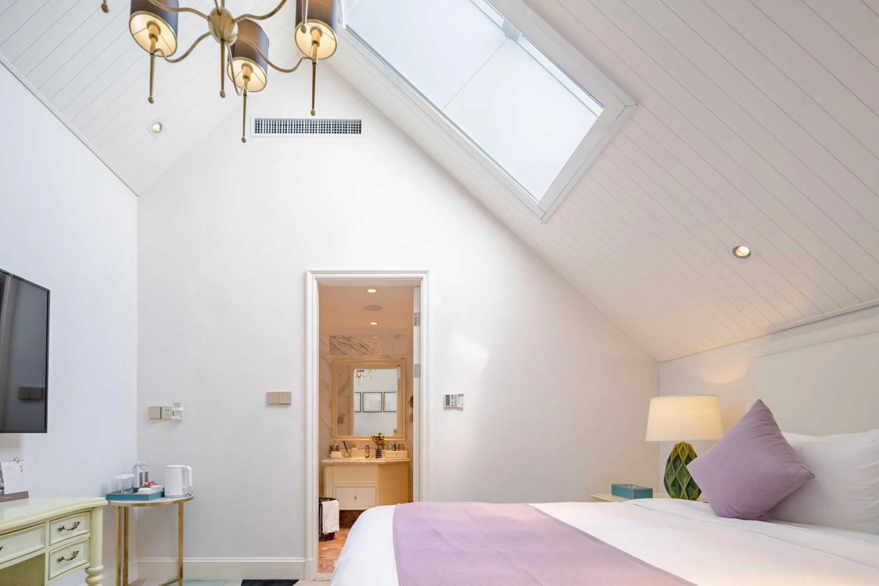 Bedroom, Bed in NARADA Resort Shanghai Hotel Disney Store