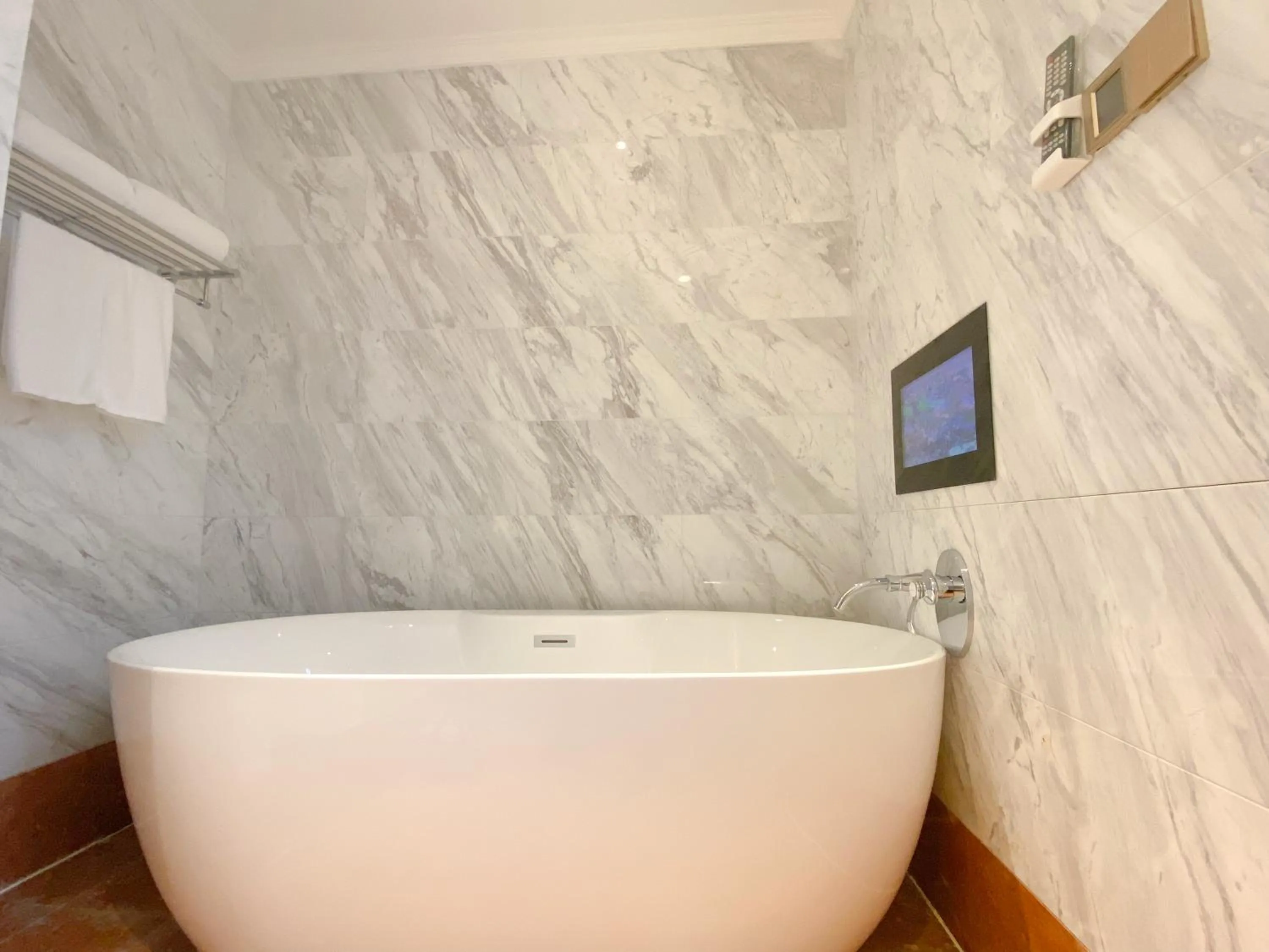 Bath in NARADA Resort Shanghai Hotel Disney Store