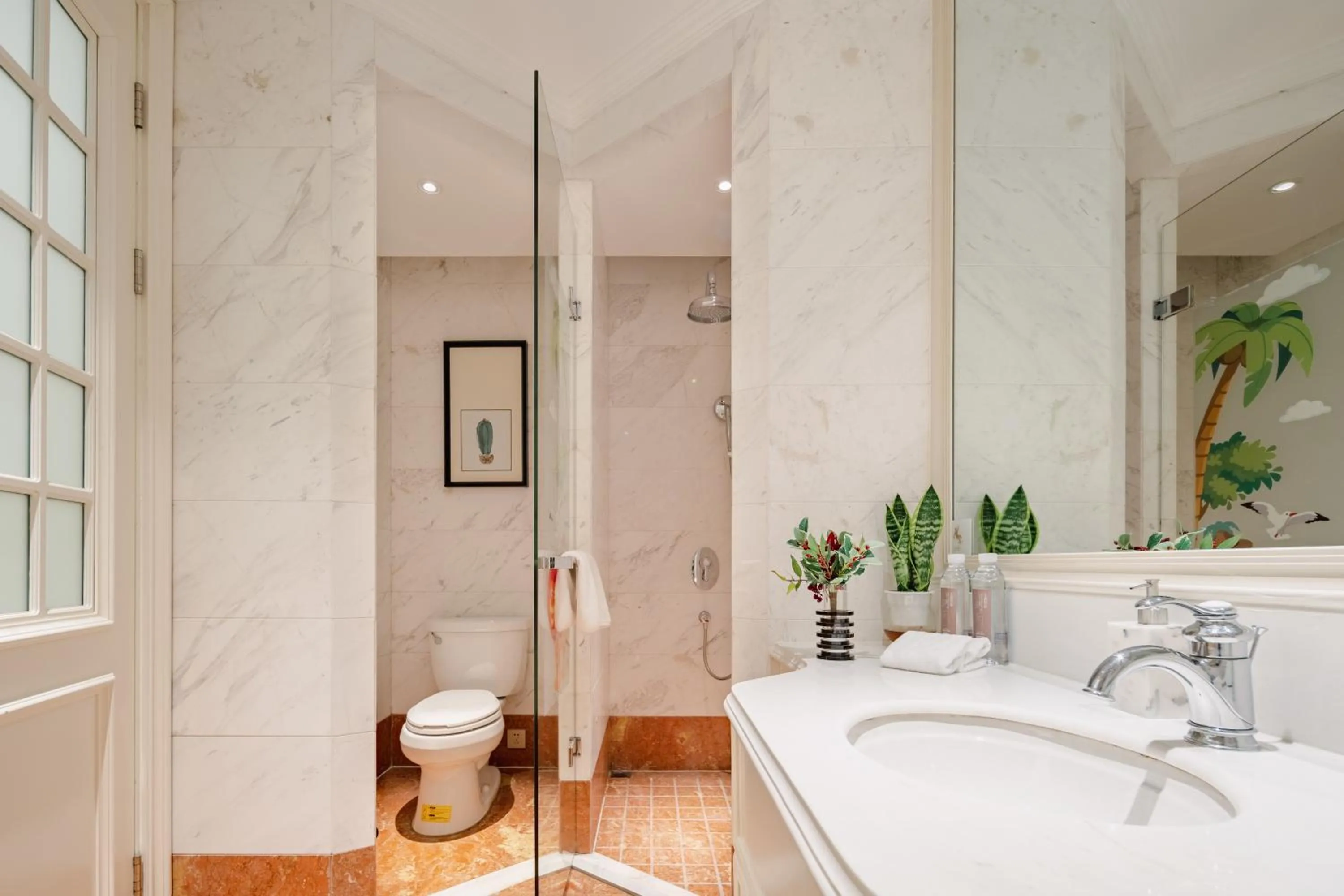 Toilet in NARADA Resort Shanghai Hotel Disney Store