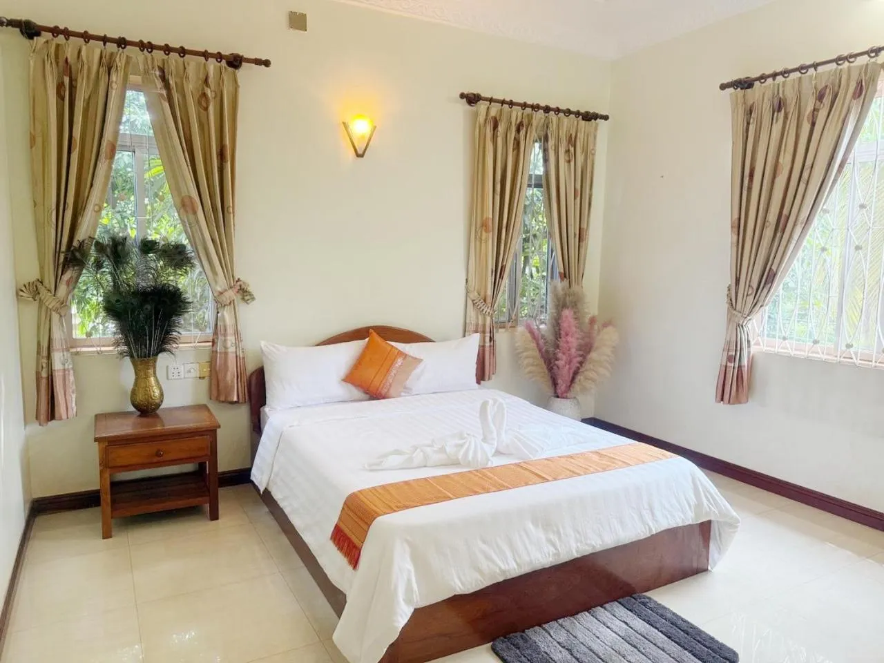 Bed in Twin Villa Siem Reap