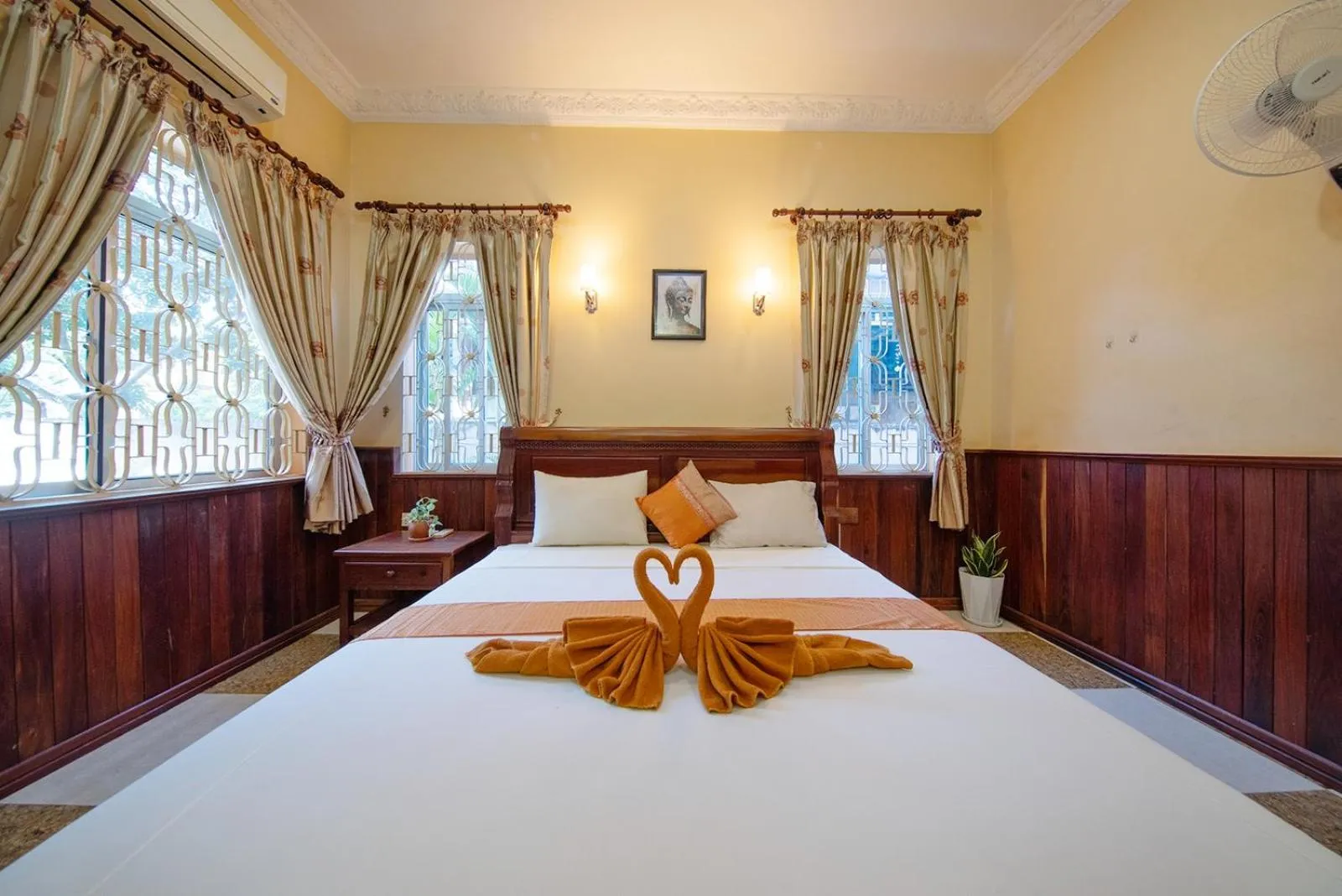 Bed in Twin Villa Siem Reap