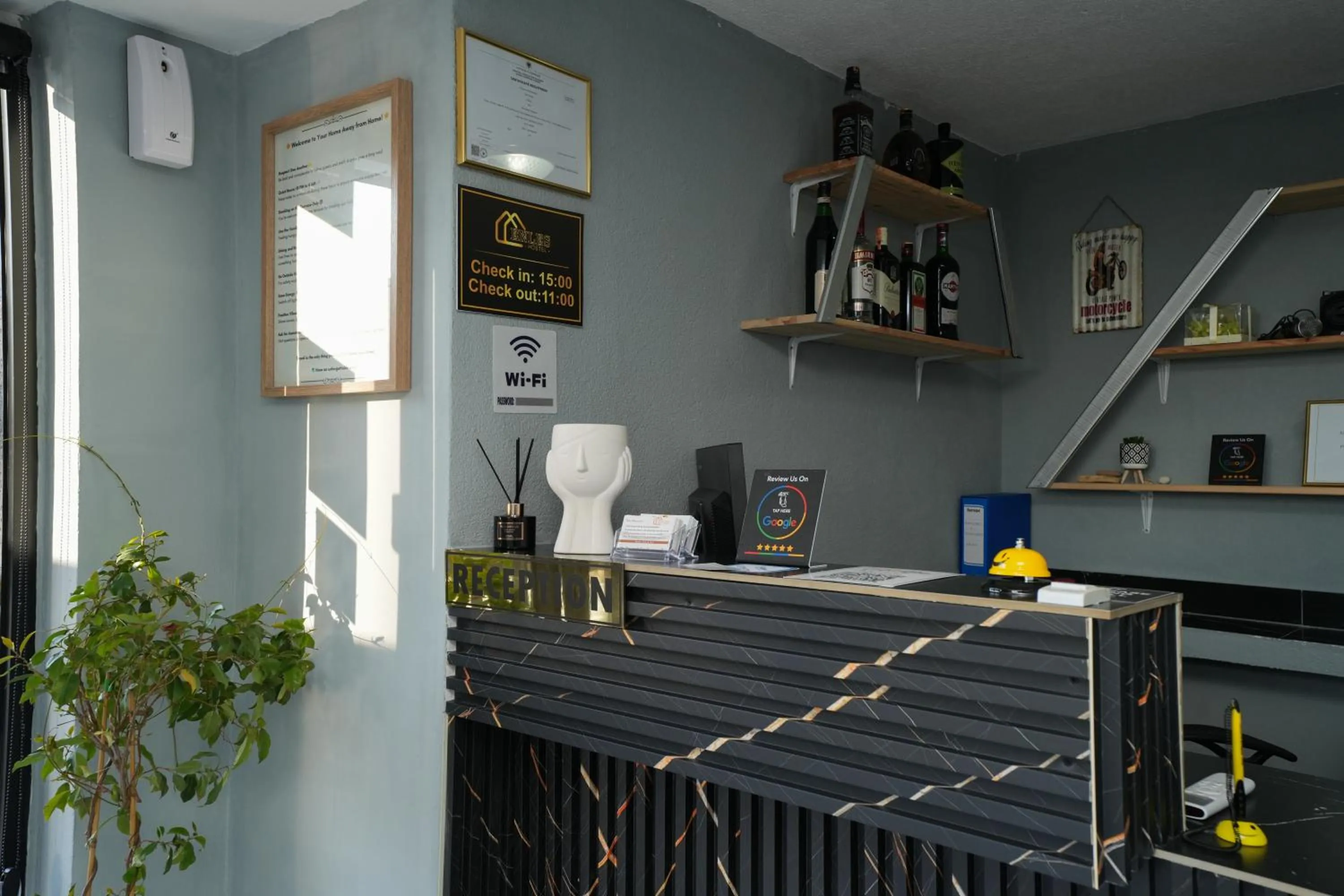 Lobby or reception in Enles Hotel