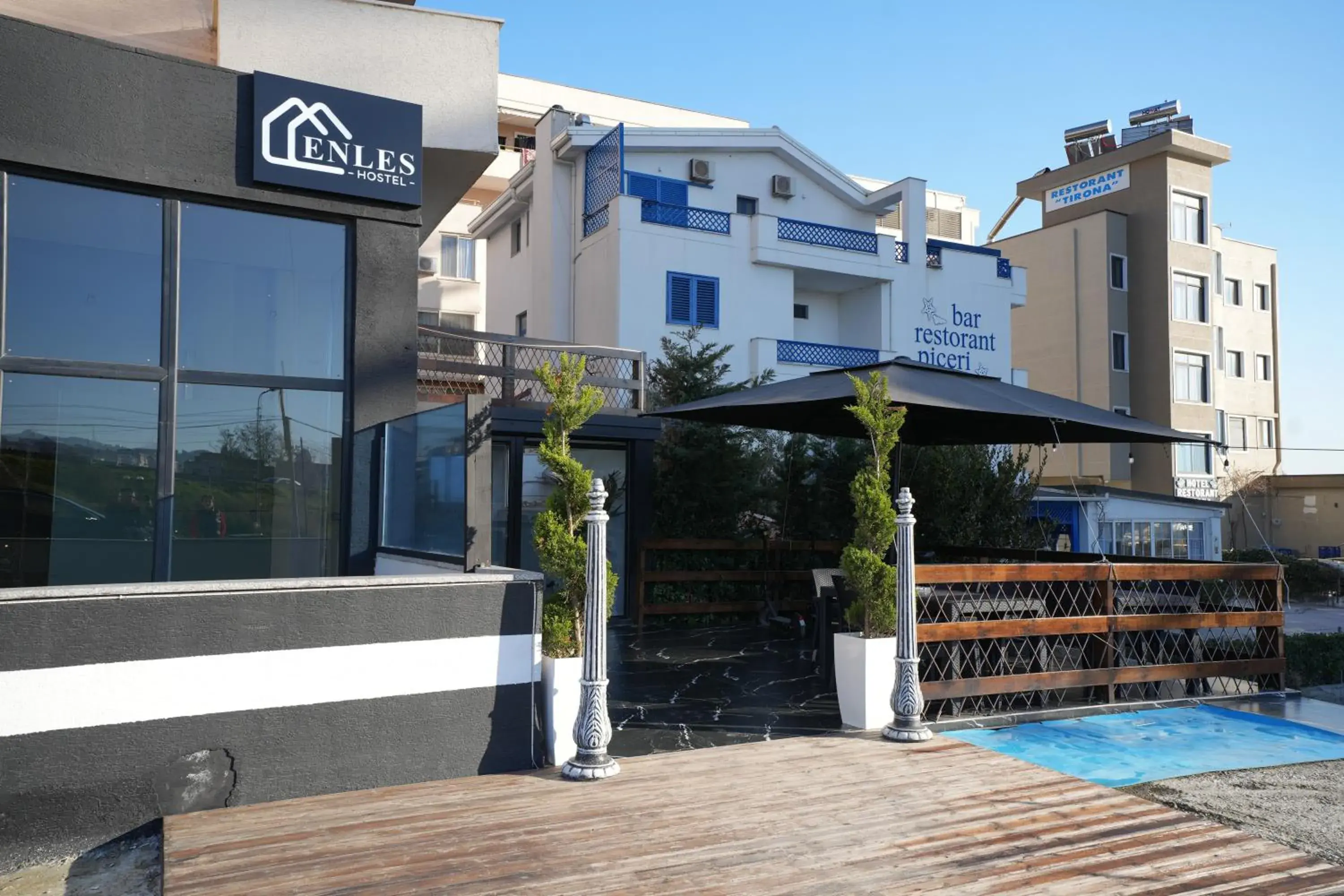 Property building in Enles Hotel Property building in Enles Hotel