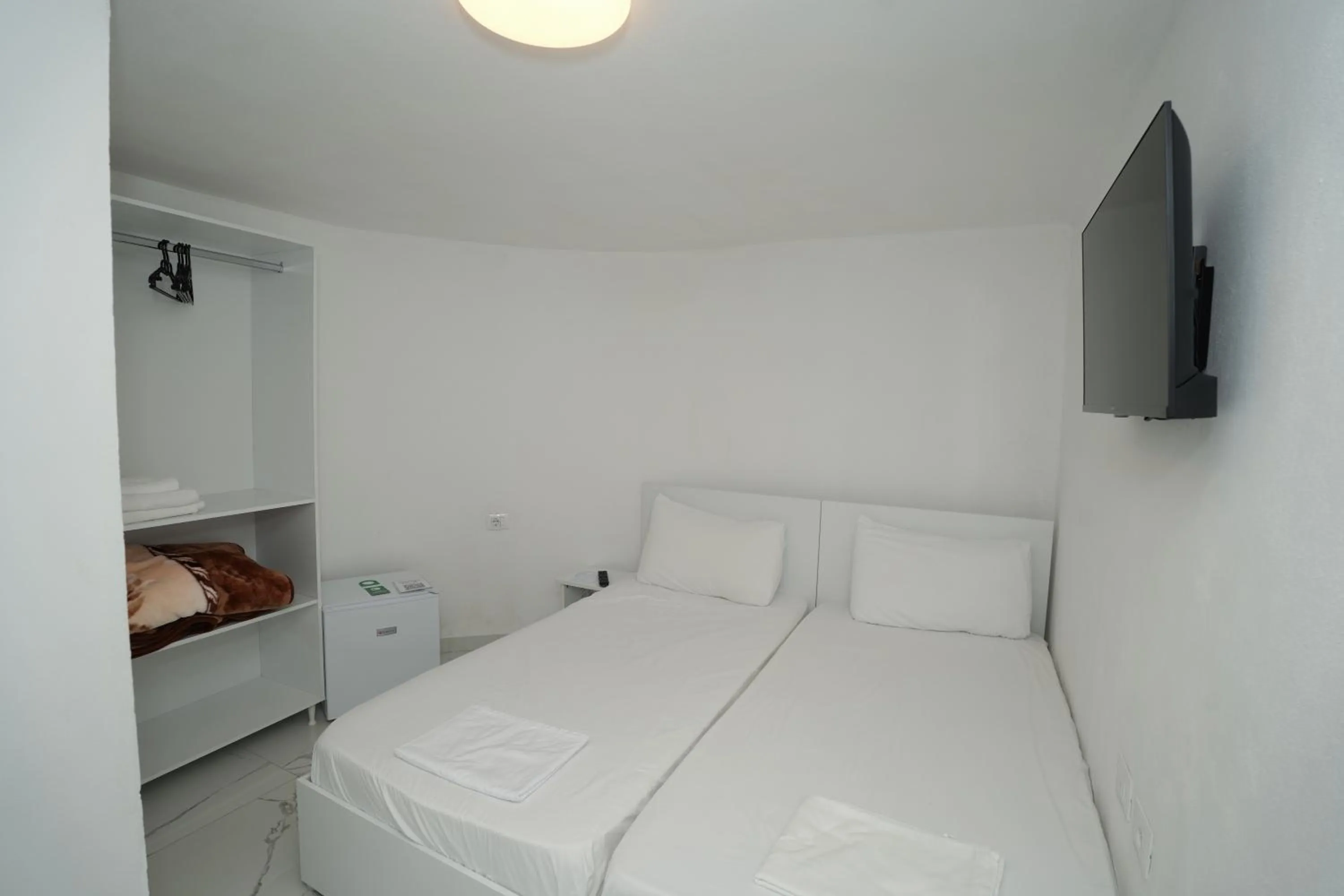 Bedroom, Bed in Enles Hotel