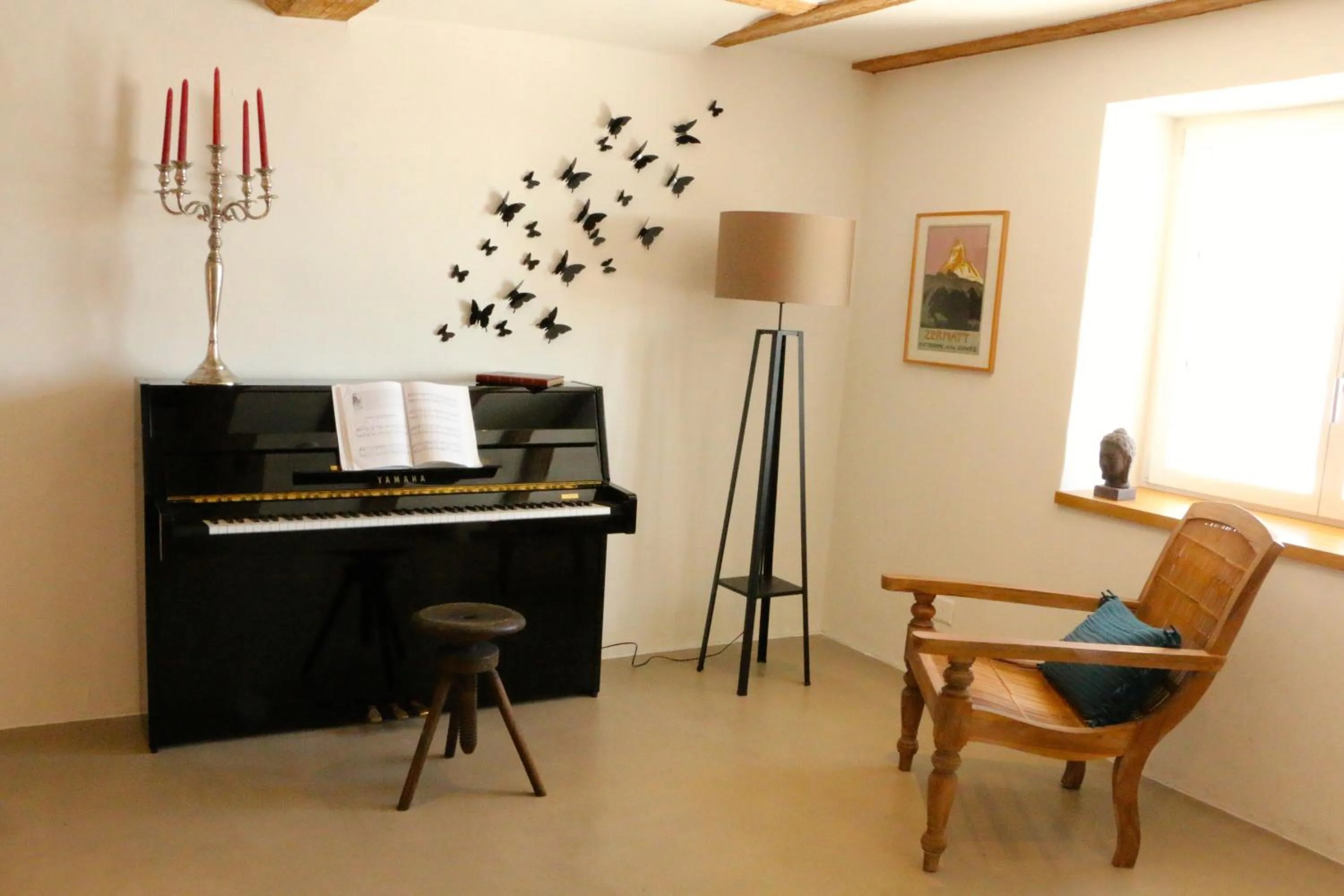 Lounge or bar in La Ferme de la Praz - Rooms with a View