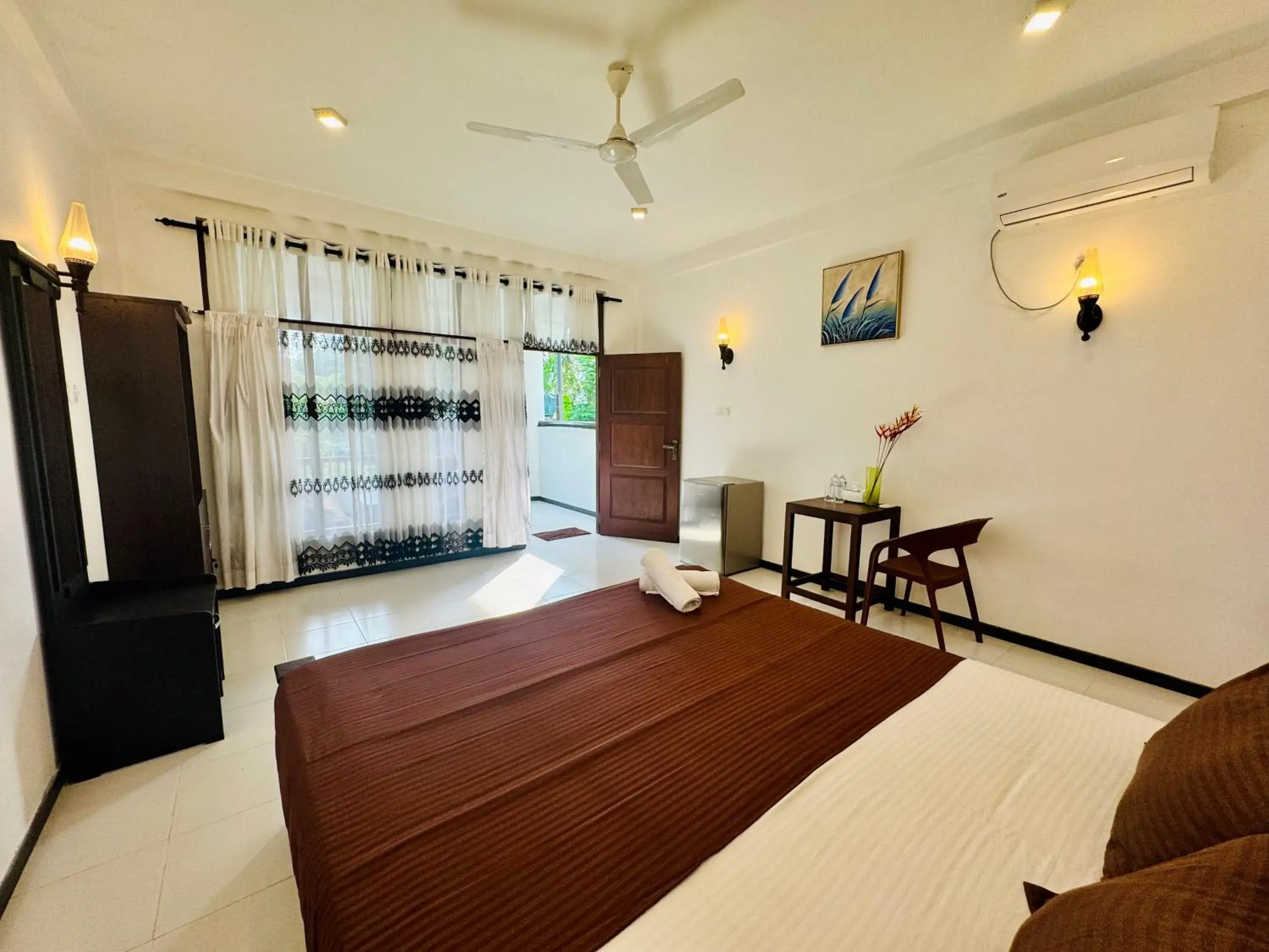 King Room with Garden View in Araliya Villa King Room with Garden View in Araliya Villa