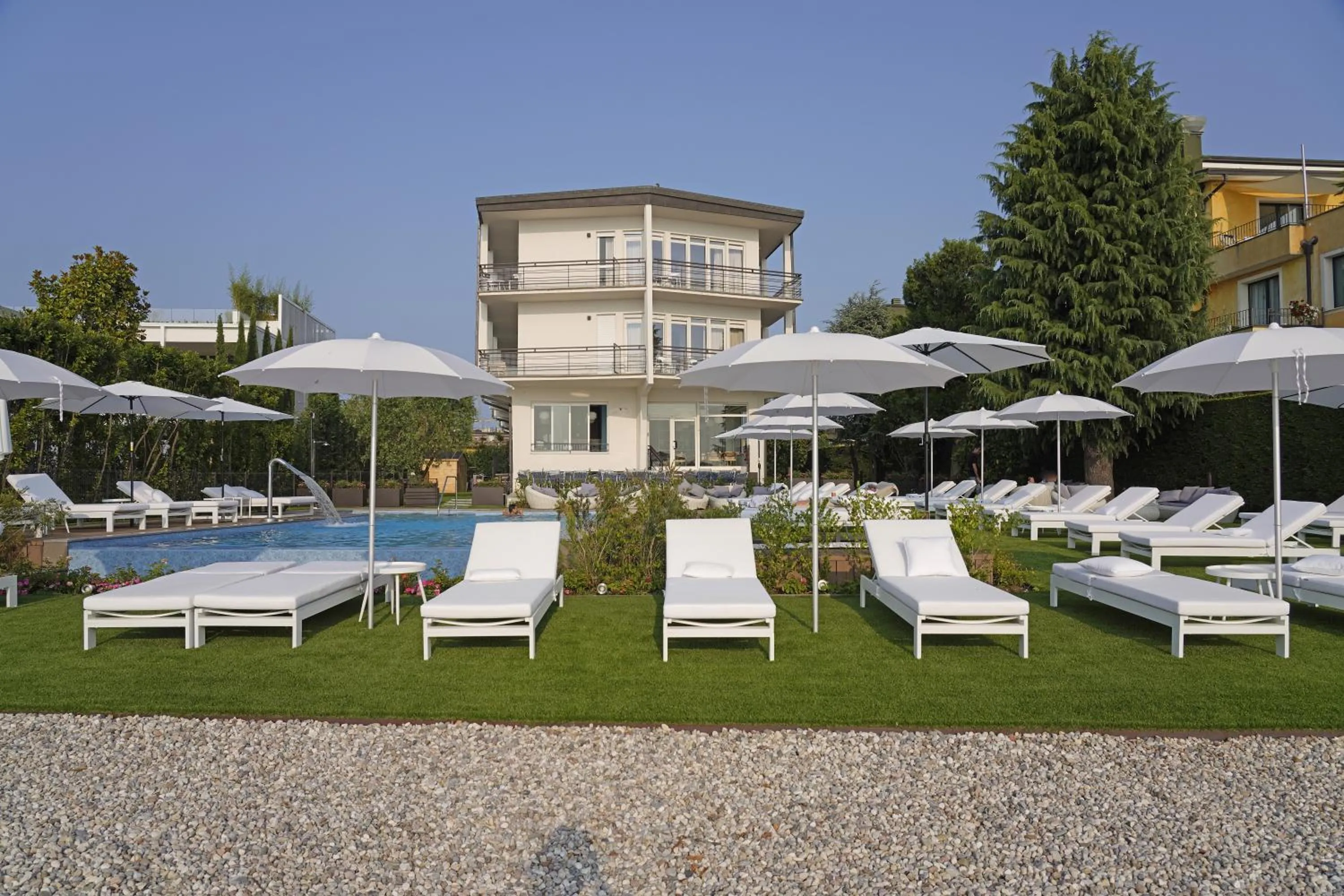 Pool view in Hotel Unico by Dori