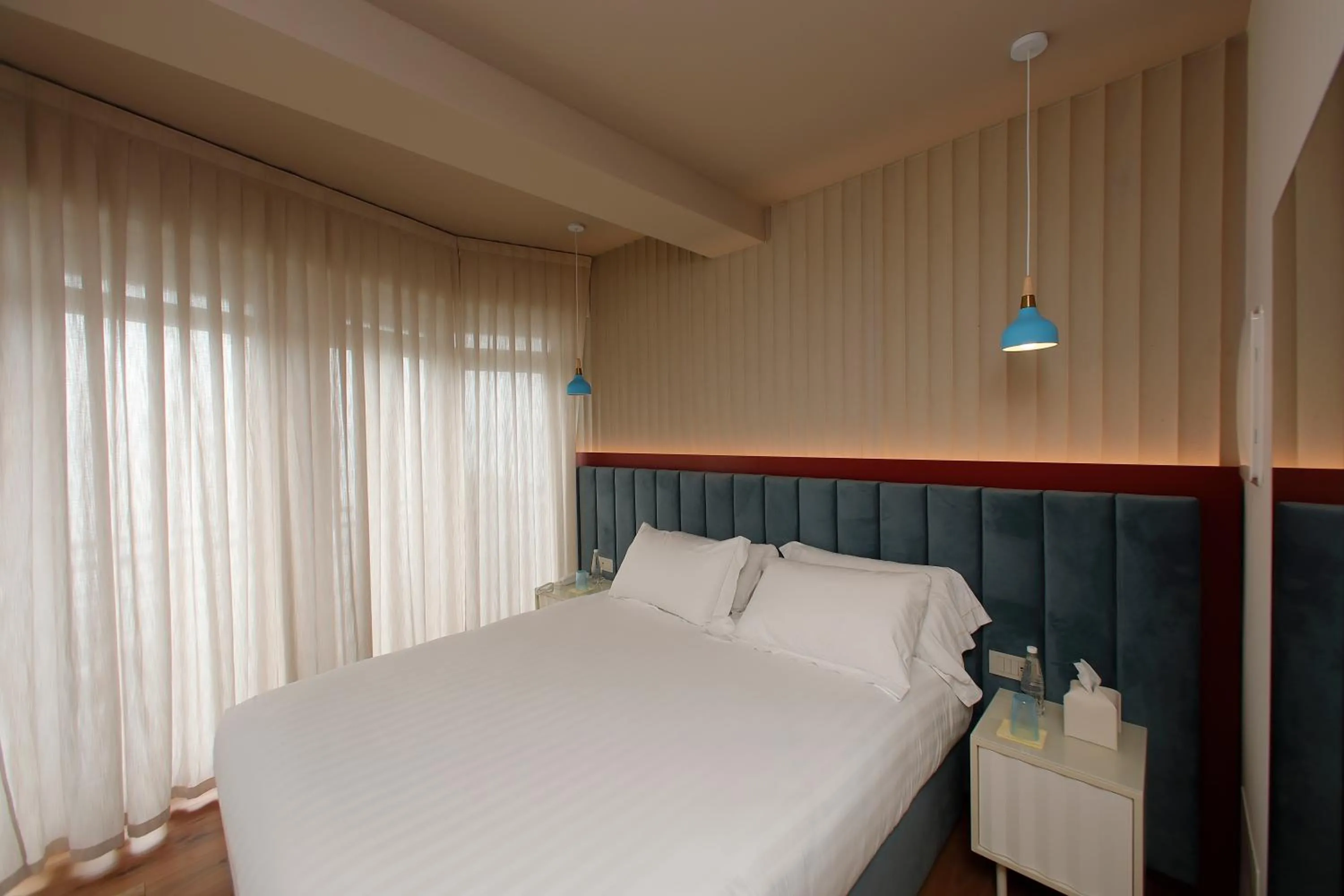 Photo of the whole room, Bed in Hotel Unico by Dori