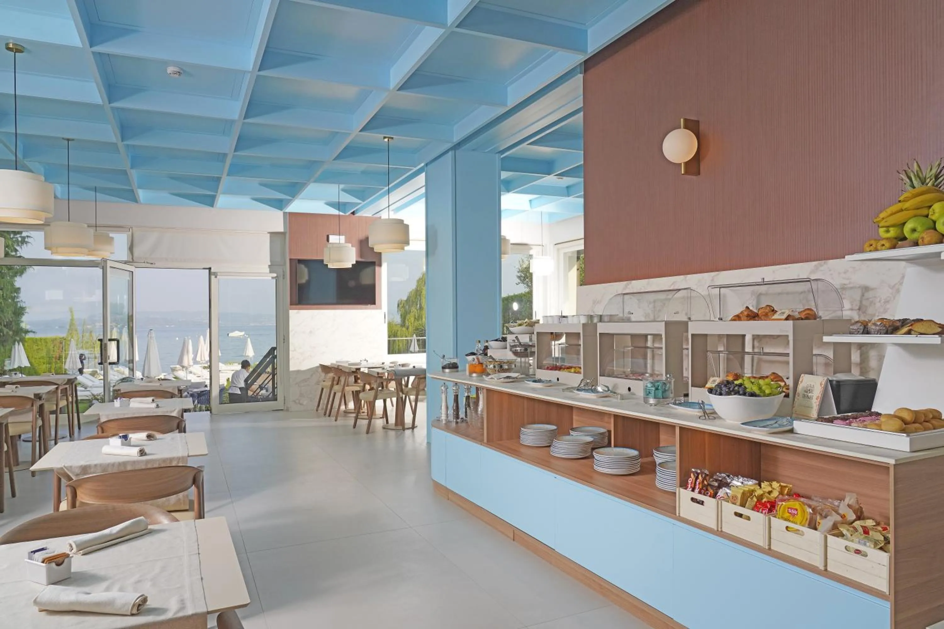 Buffet breakfast in Hotel Unico by Dori