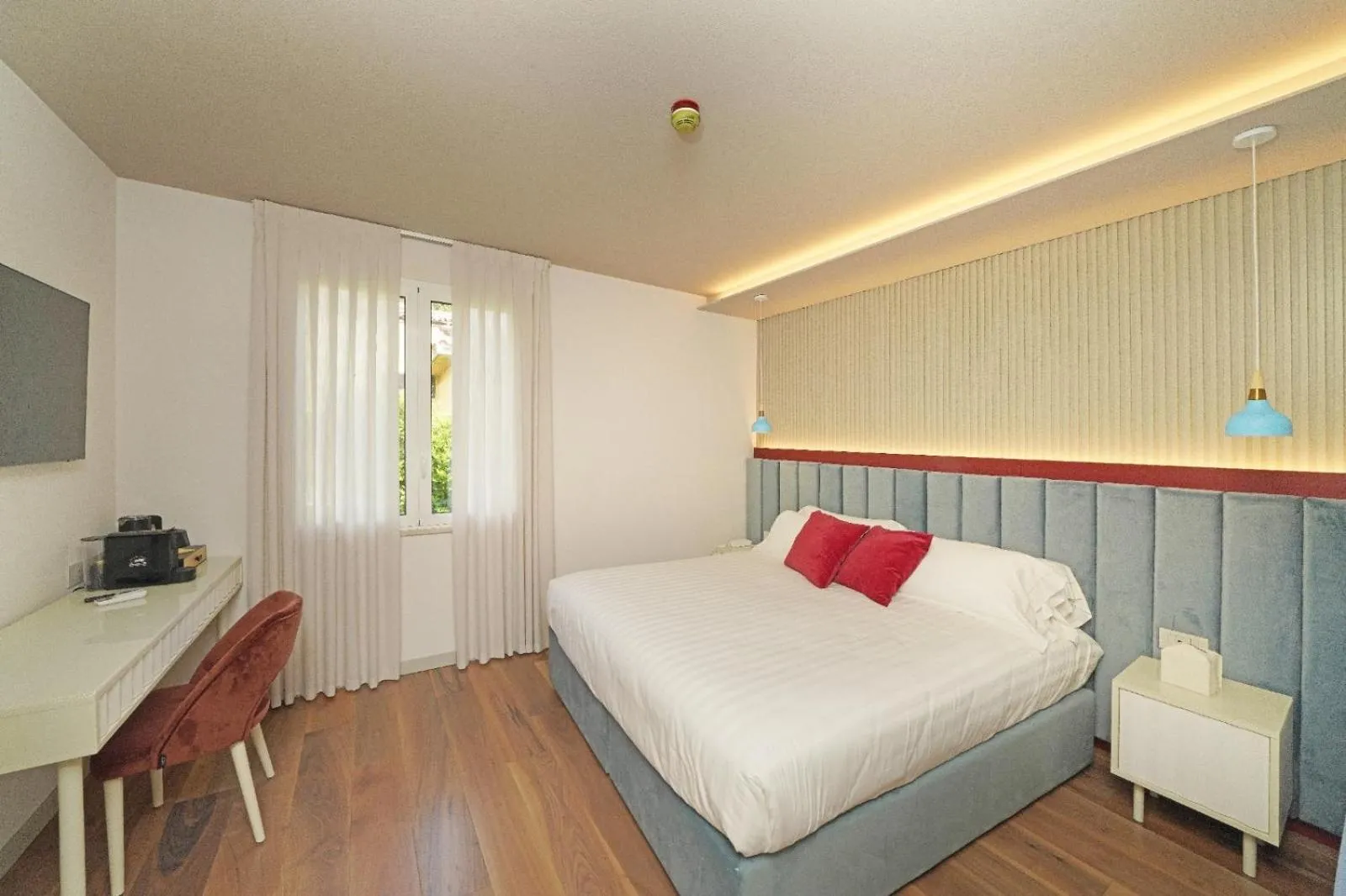 Bedroom, Bed in Hotel Unico by Dori