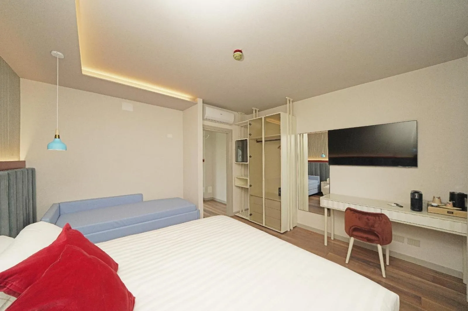 Bedroom, Bed in Hotel Unico by Dori