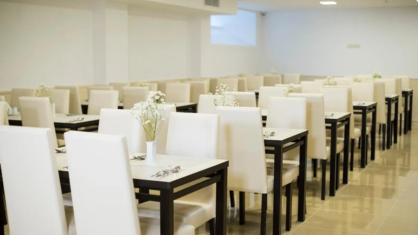 Restaurant/places to eat in Gallery inn