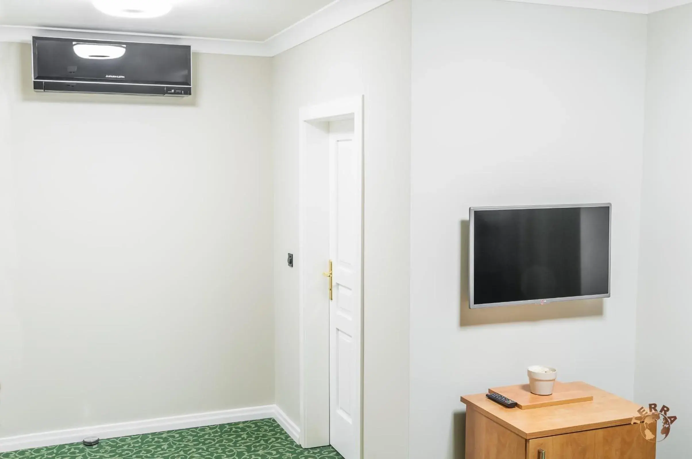 Comfort Double Room with Balcony - single occupancy in Pensiunea Terra Comfort Double Room with Balcony - single occupancy in Pensiunea Terra
