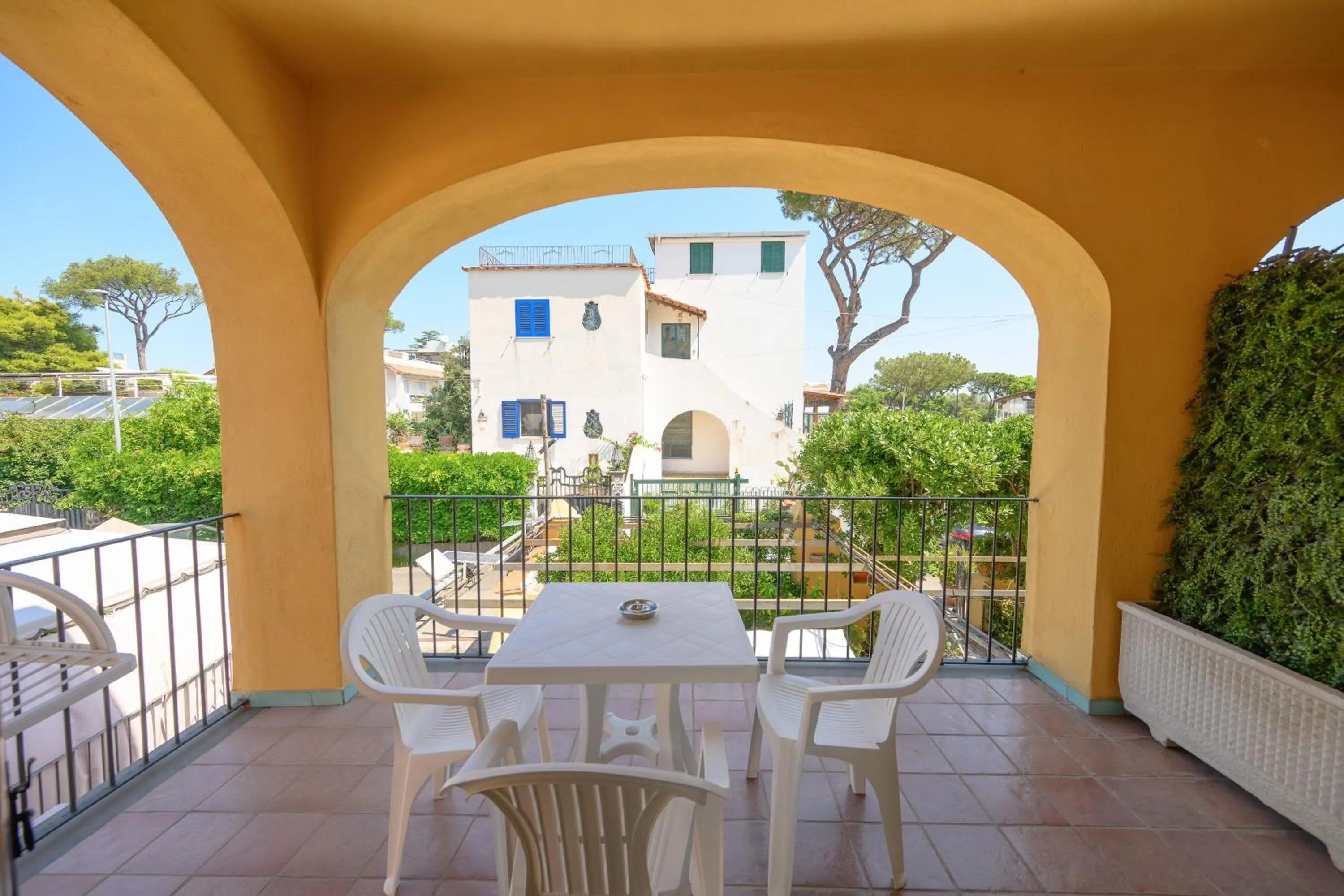 Day in Hotel Annabelle