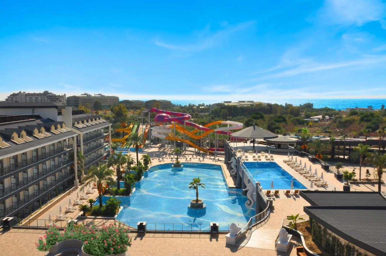 Pool view in Dream World Palace
