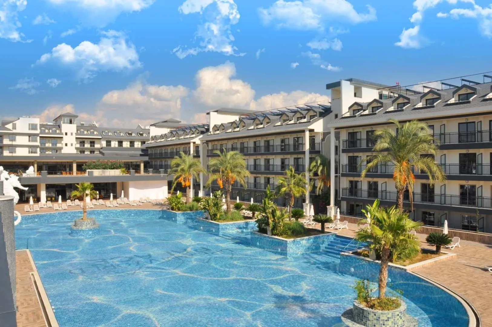 Pool view in Dream World Palace